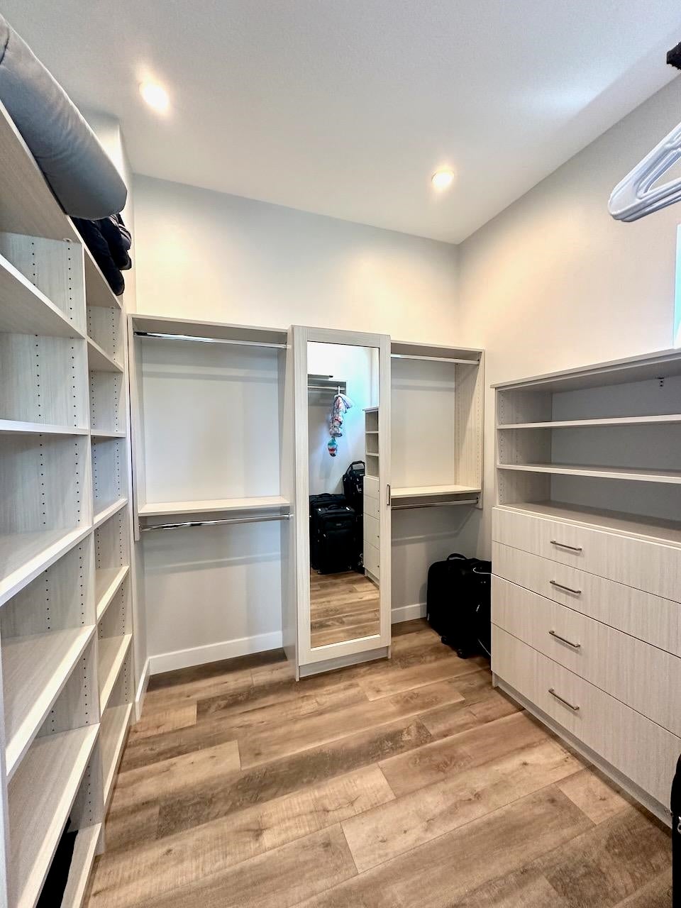 Okoboji, Iowa, 51355, United States, 8 Bedrooms Bedrooms, ,7 BathroomsBathrooms,Residential,Active,1953699