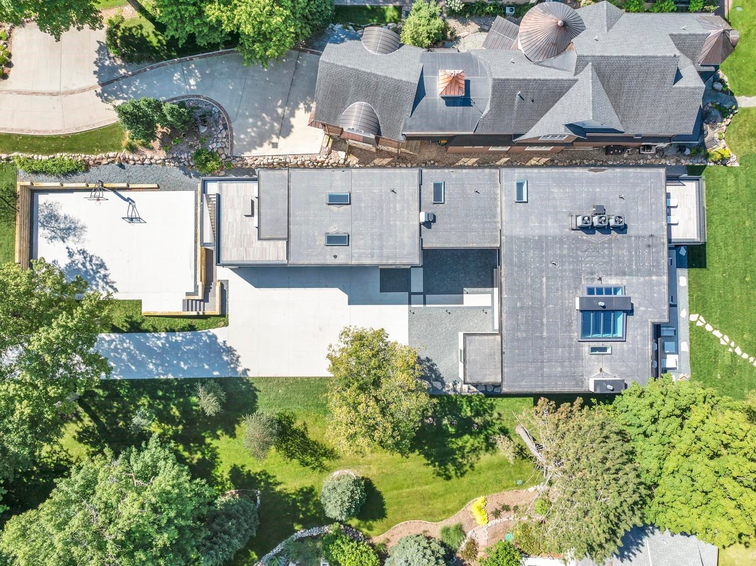 Okoboji, Iowa, 51355, United States, 6 Bedrooms Bedrooms, ,7 BathroomsBathrooms,Residential,Active,1915050