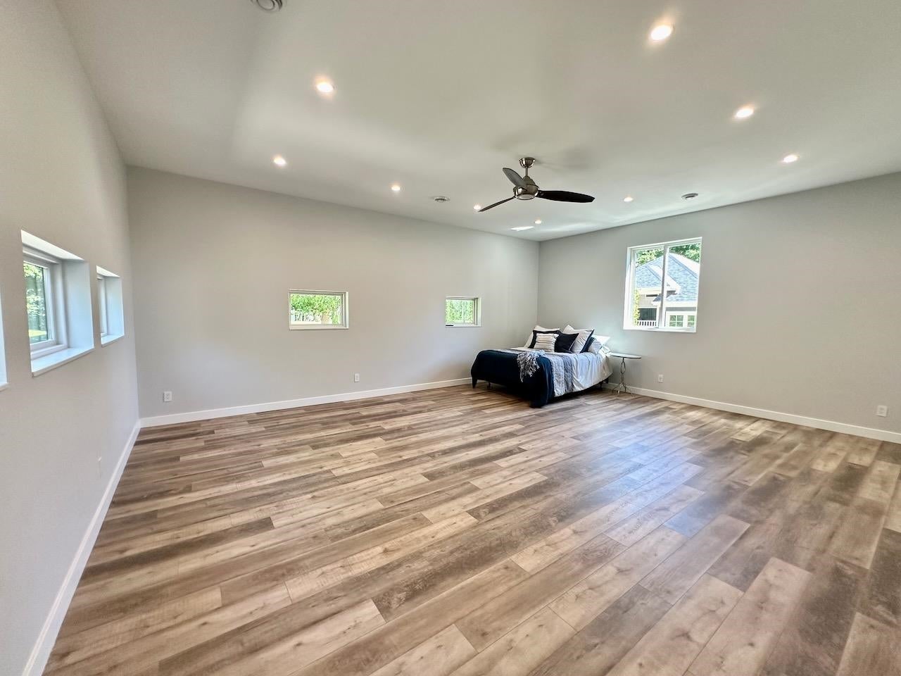 Okoboji, Iowa, 51355, United States, 8 Bedrooms Bedrooms, ,7 BathroomsBathrooms,Residential,Active,1953699