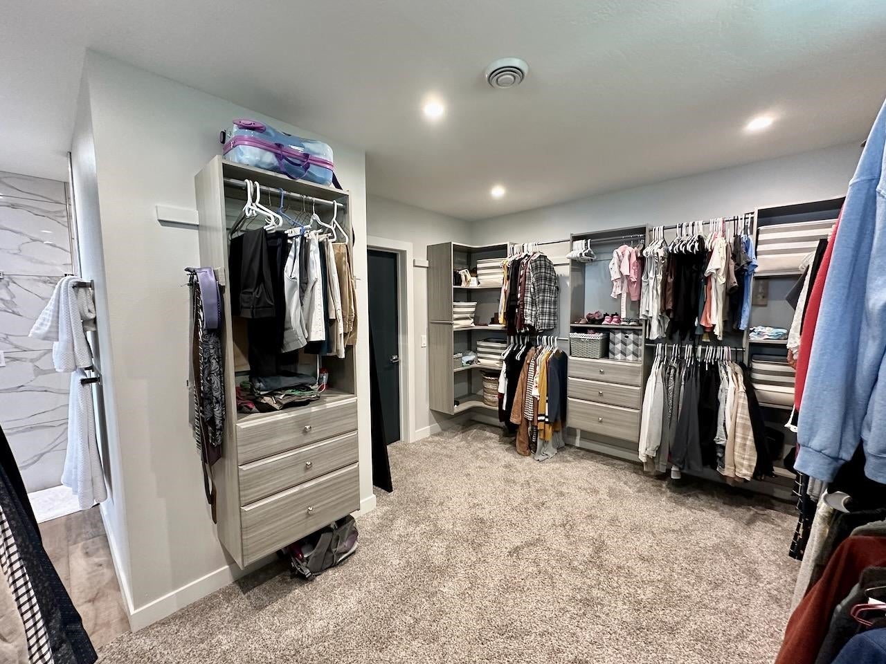 Okoboji, Iowa, 51355, United States, 8 Bedrooms Bedrooms, ,7 BathroomsBathrooms,Residential,Active,1953699