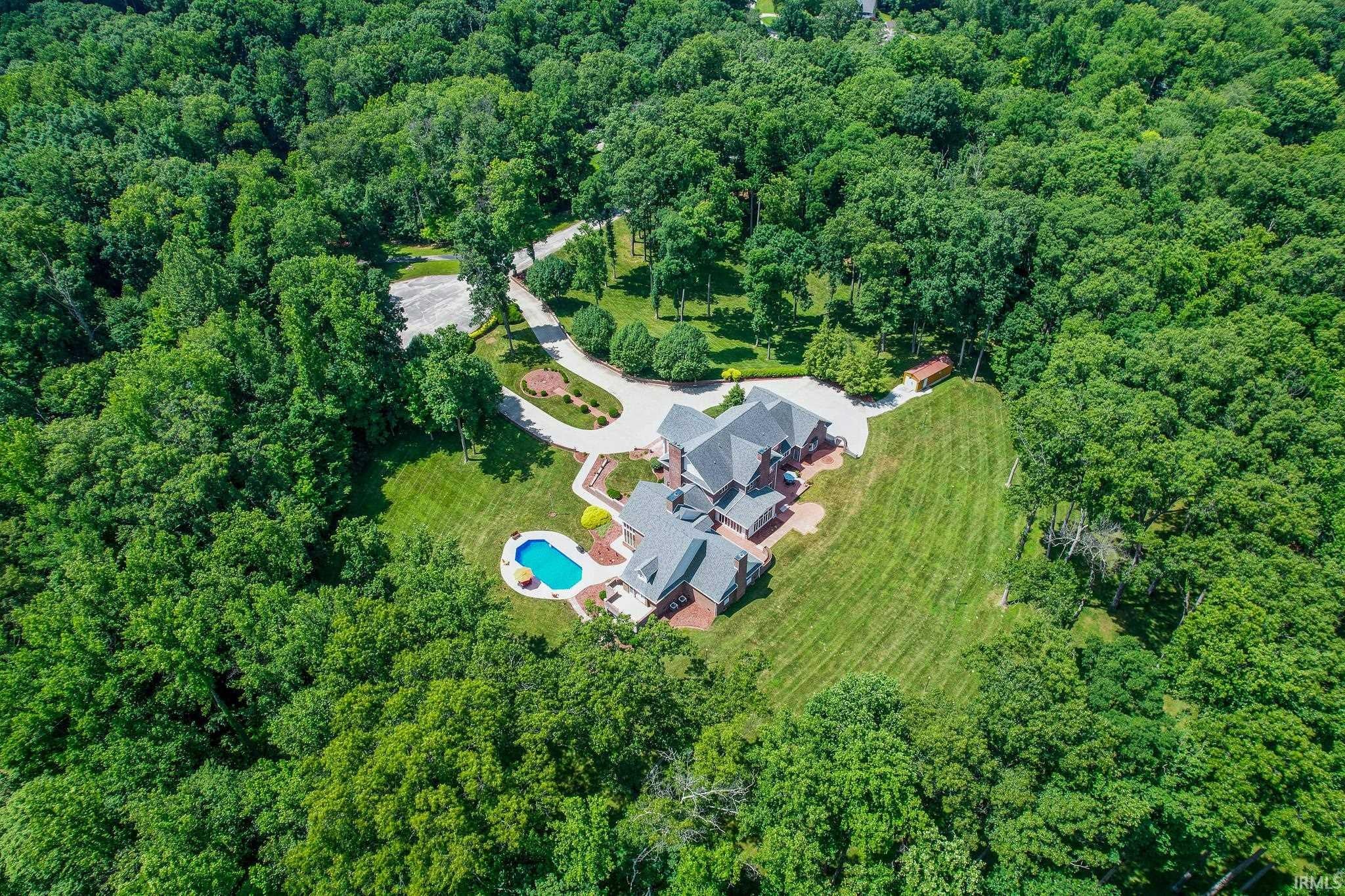 Bedford, Indiana, 47421, United States, 7 Bedrooms Bedrooms, ,8 BathroomsBathrooms,Residential,Active,1953719
