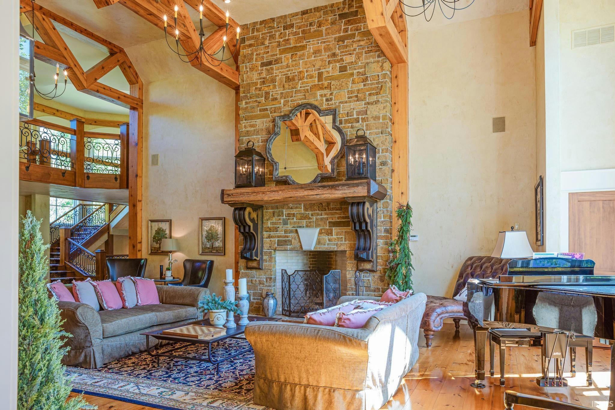 Jasper, Indiana, 47546, United States, ,8 BathroomsBathrooms,Residential,Active,1761679