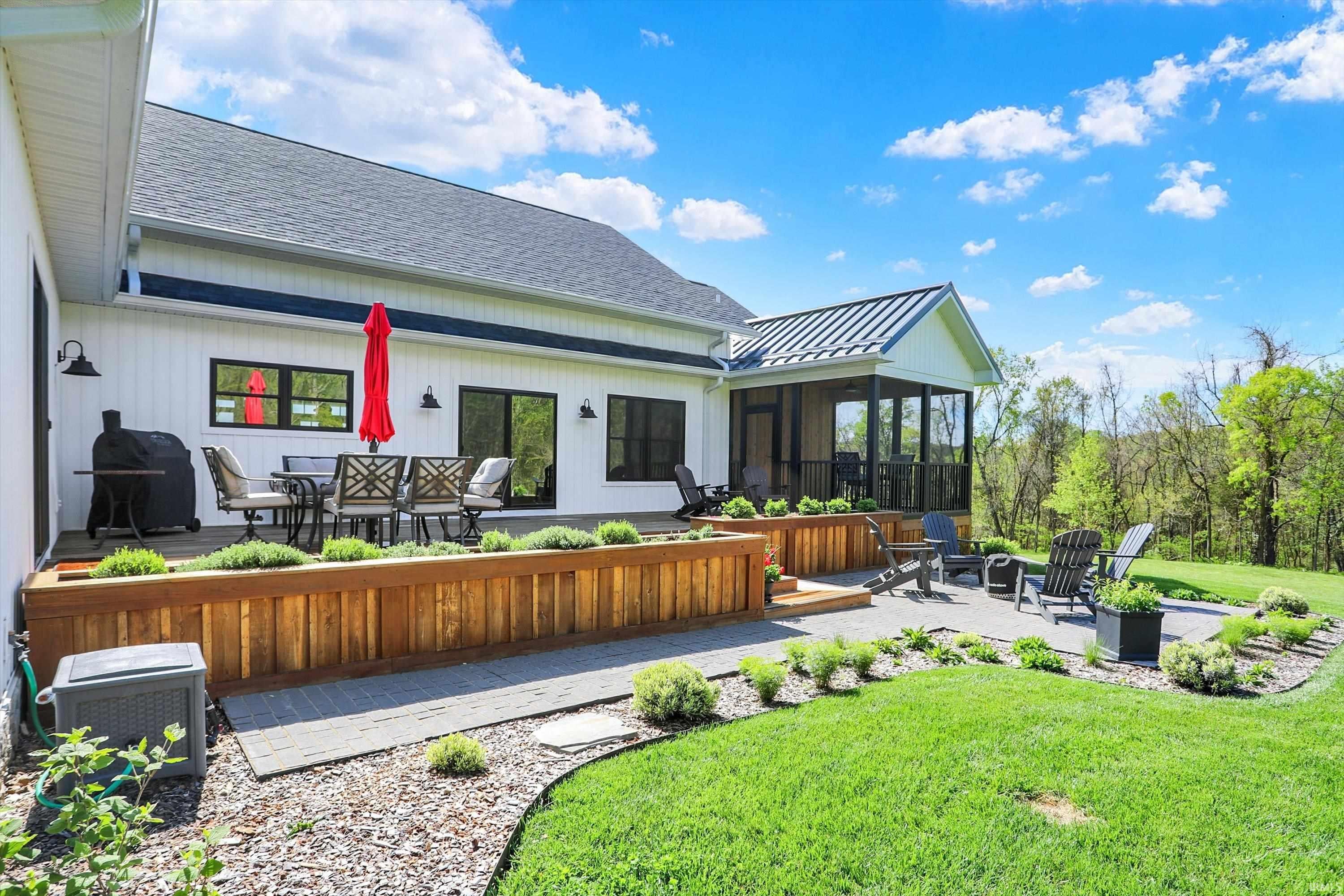 Bloomington, Indiana, 47404, United States, 3 Bedrooms Bedrooms, ,3 BathroomsBathrooms,Residential,Active,2010182