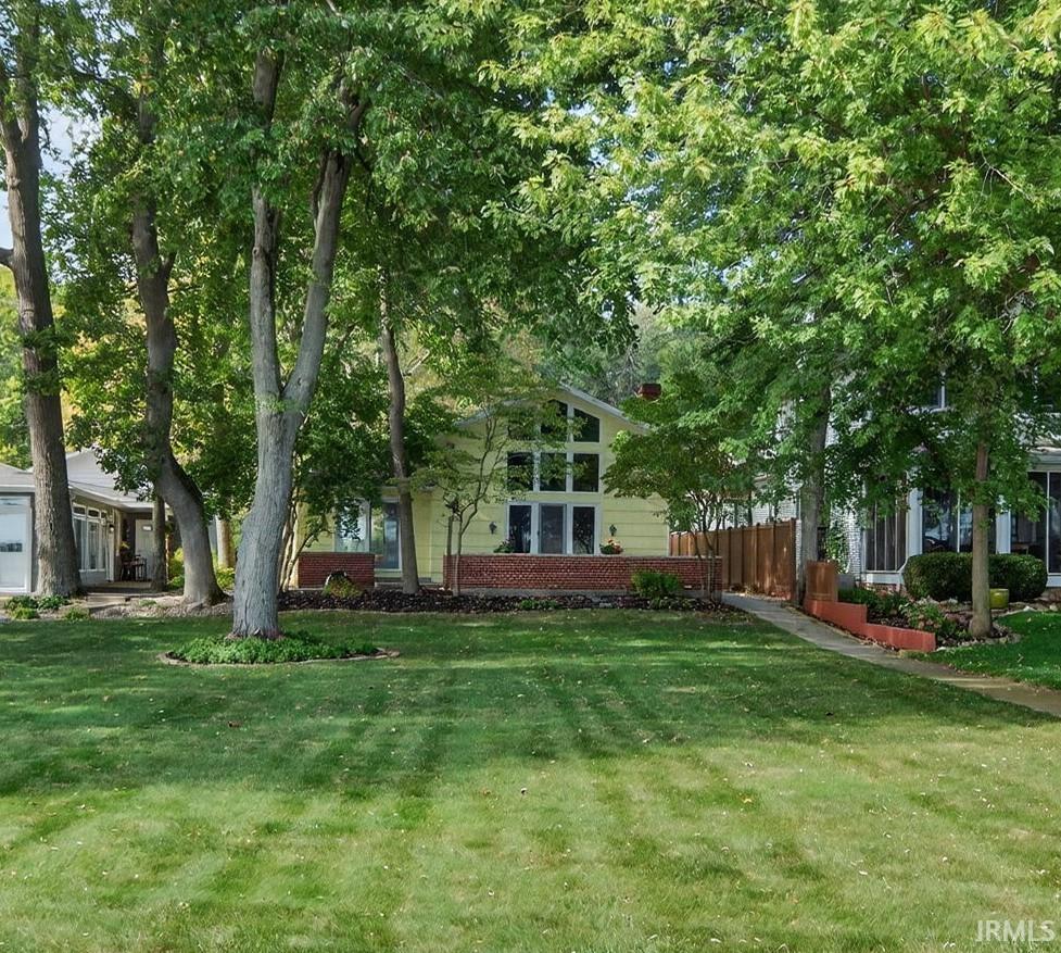 Leesburg, Indiana, 46538, United States, 3 Bedrooms Bedrooms, ,2 BathroomsBathrooms,Residential,Active,1965810