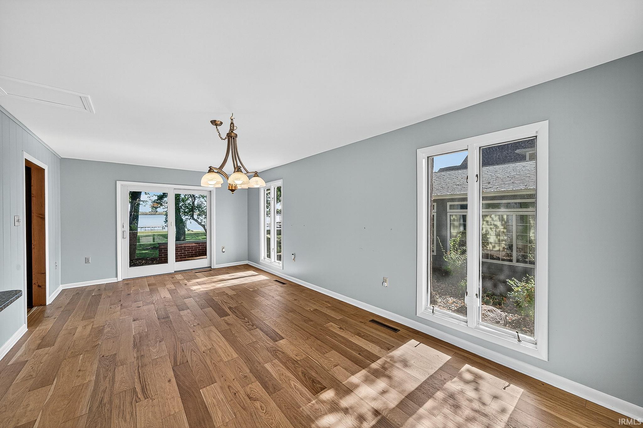 Leesburg, Indiana, 46538, United States, 3 Bedrooms Bedrooms, ,2 BathroomsBathrooms,Residential,Active,1965810