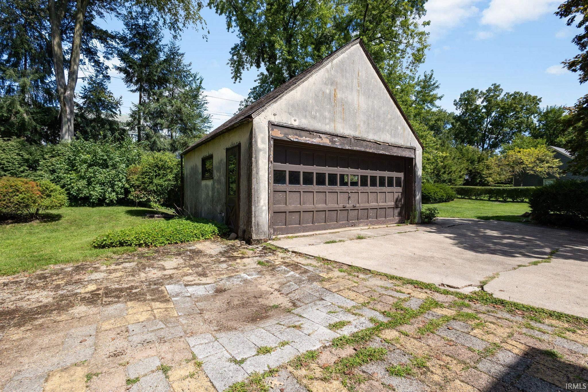 South Bend, Indiana, 46615, United States, 3 Bedrooms Bedrooms, ,2 BathroomsBathrooms,Residential,Active,1936143