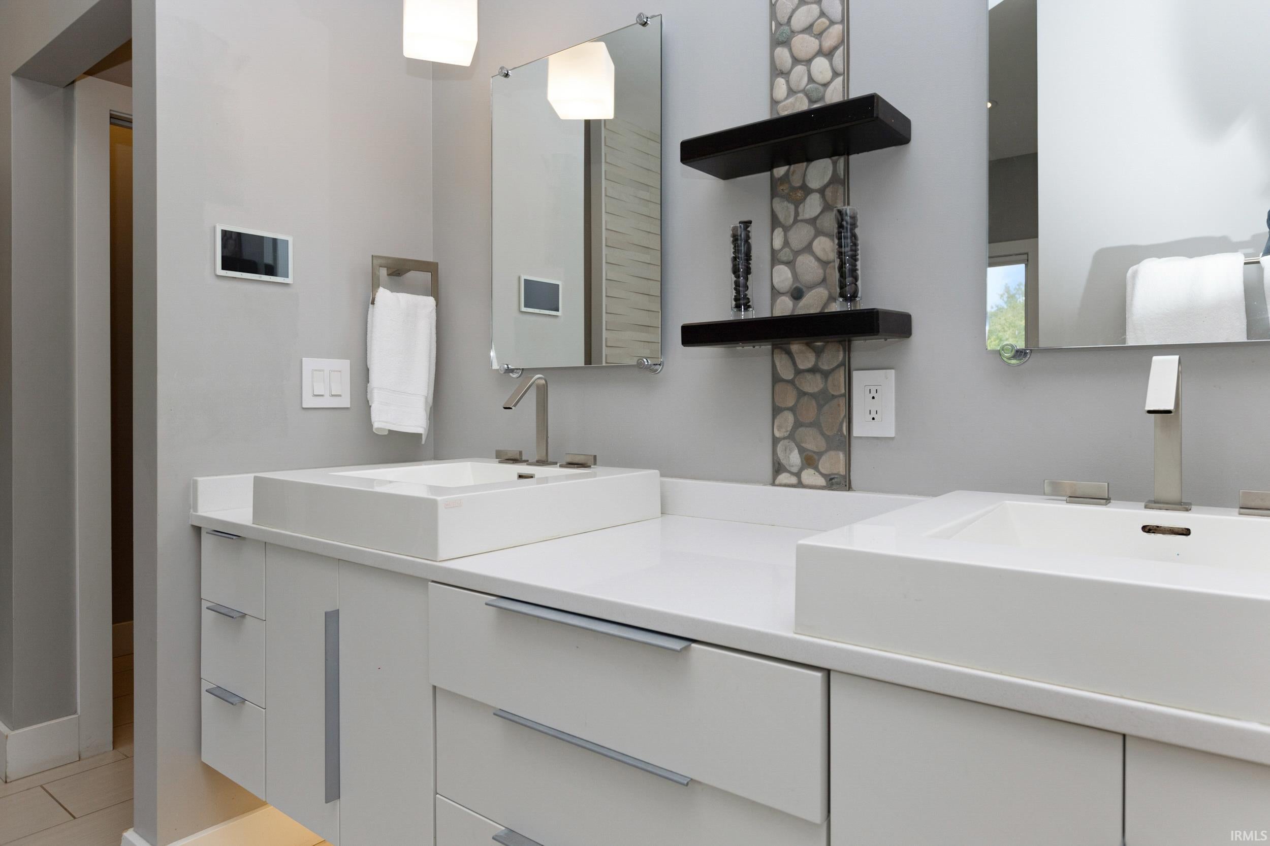 Bloomington, Indiana, 47408, United States, 6 Bedrooms Bedrooms, ,6 BathroomsBathrooms,Residential,Active,1884900