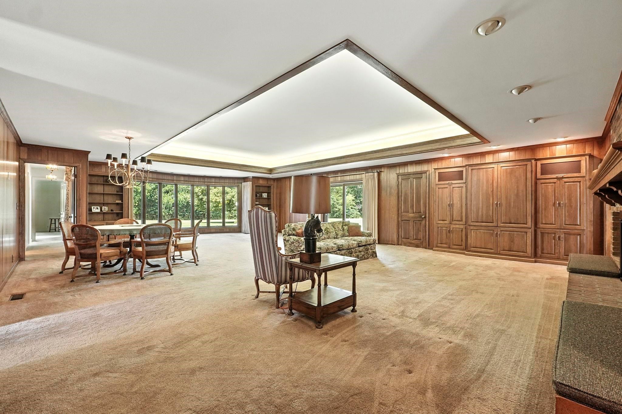 Angola, Indiana, 46703, United States, 4 Bedrooms Bedrooms, ,5 BathroomsBathrooms,Residential,Active,1934788