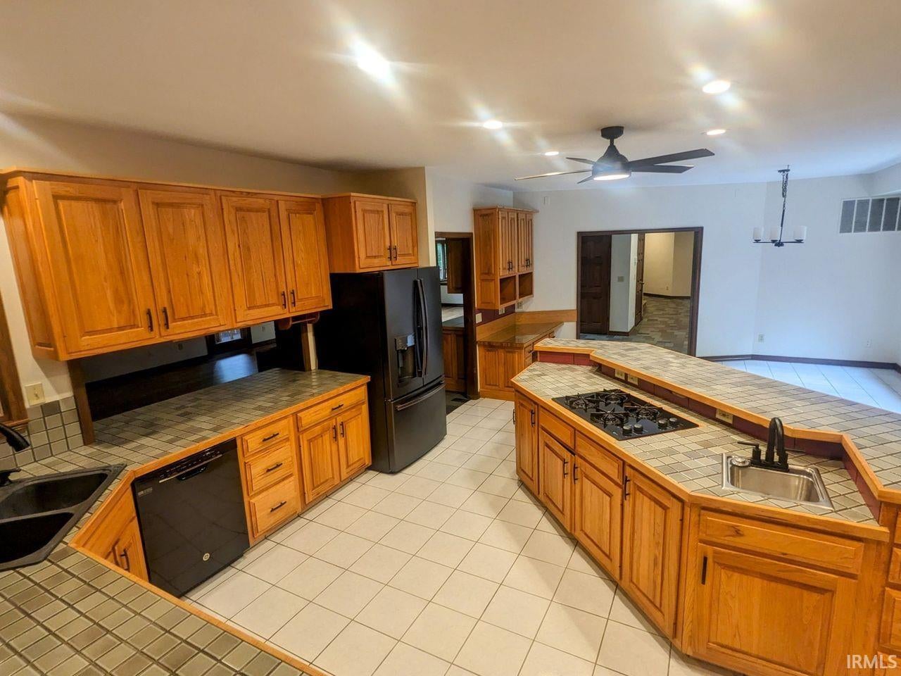 Bloomington, Indiana, 47408, United States, 7 Bedrooms Bedrooms, ,7 BathroomsBathrooms,Residential,Active,1914787