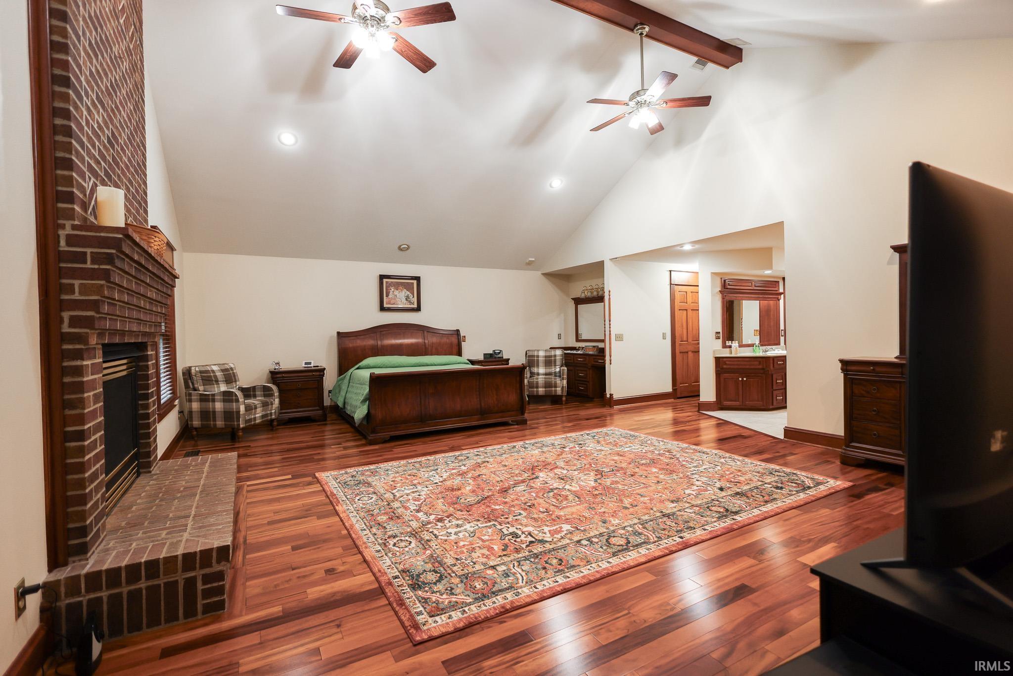 Bedford, Indiana, 47421, United States, 7 Bedrooms Bedrooms, ,8 BathroomsBathrooms,Residential,Active,1953719