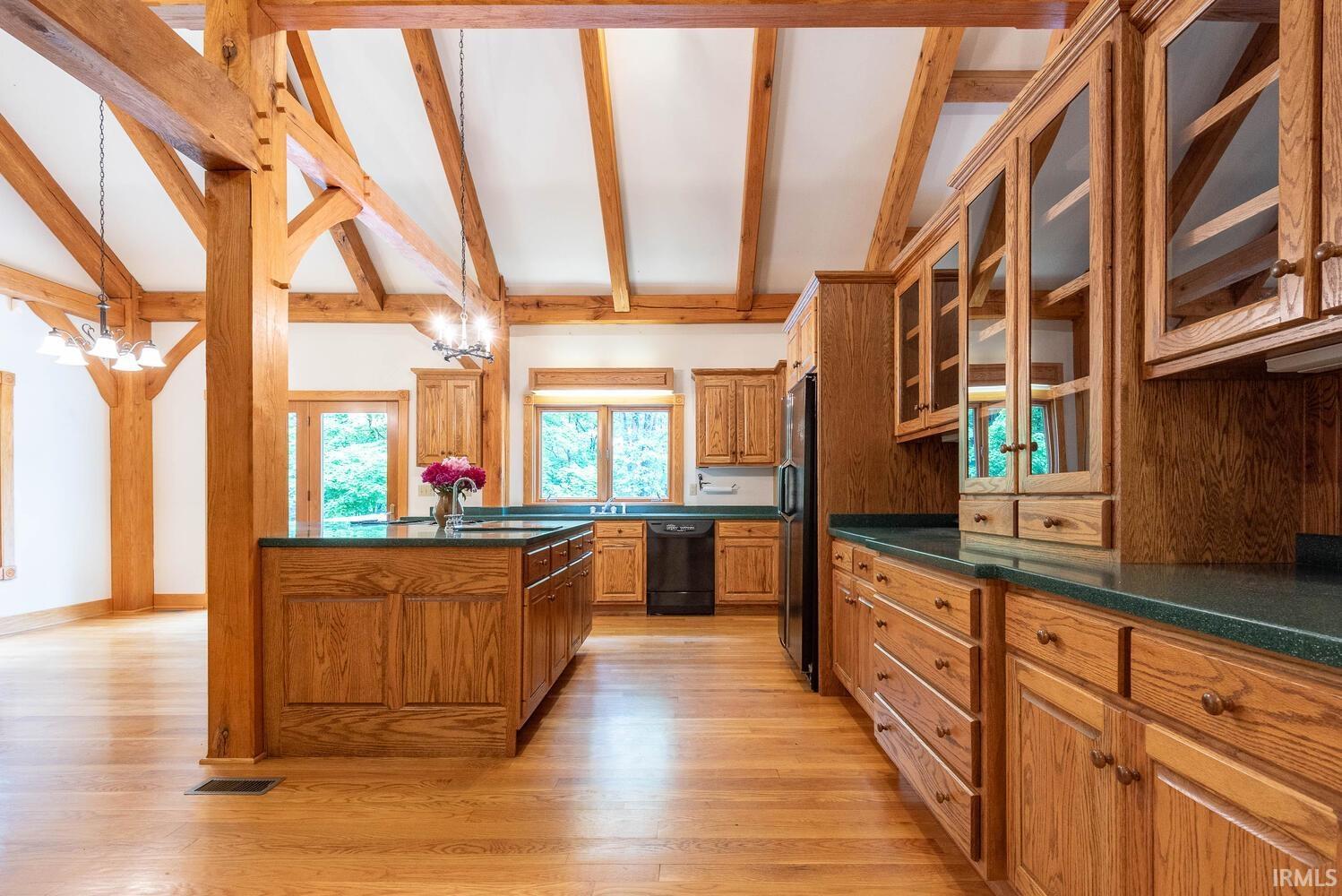 Bloomington, Indiana, 47401, United States, 5 Bedrooms Bedrooms, ,6 BathroomsBathrooms,Residential,Active,1821943