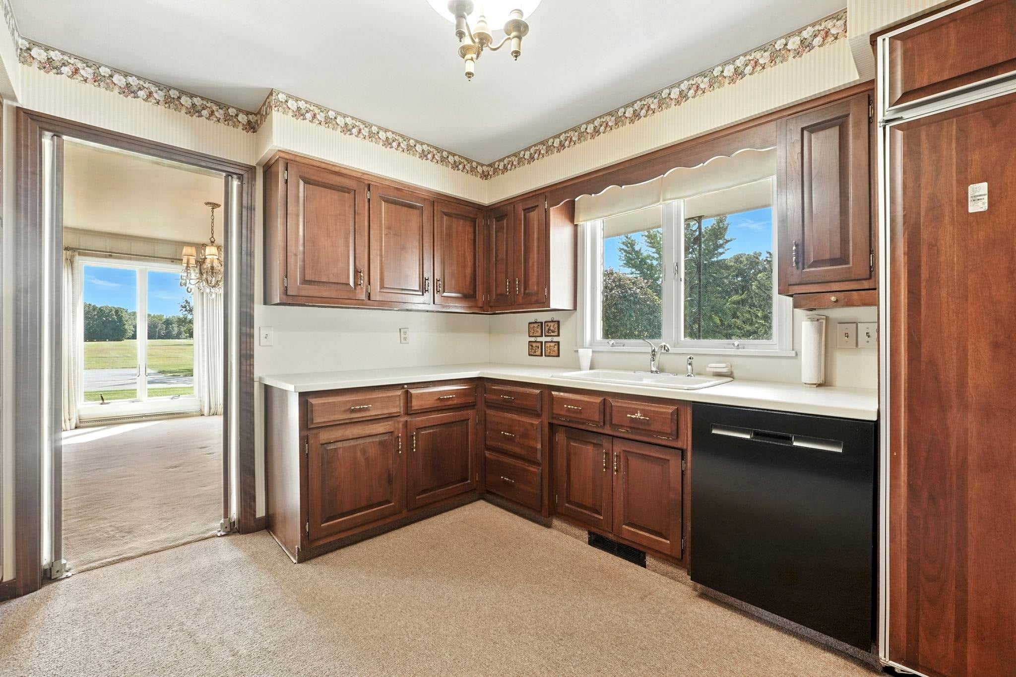 Angola, Indiana, 46703, United States, 4 Bedrooms Bedrooms, ,5 BathroomsBathrooms,Residential,Active,1934788