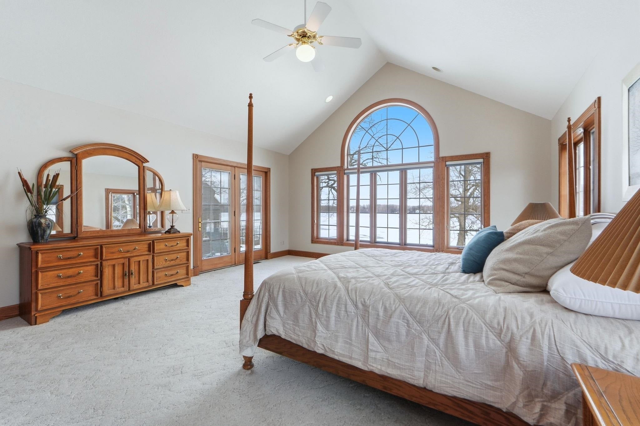 Angola, Indiana, 46703, United States, 5 Bedrooms Bedrooms, ,5 BathroomsBathrooms,Residential,Active,2018463