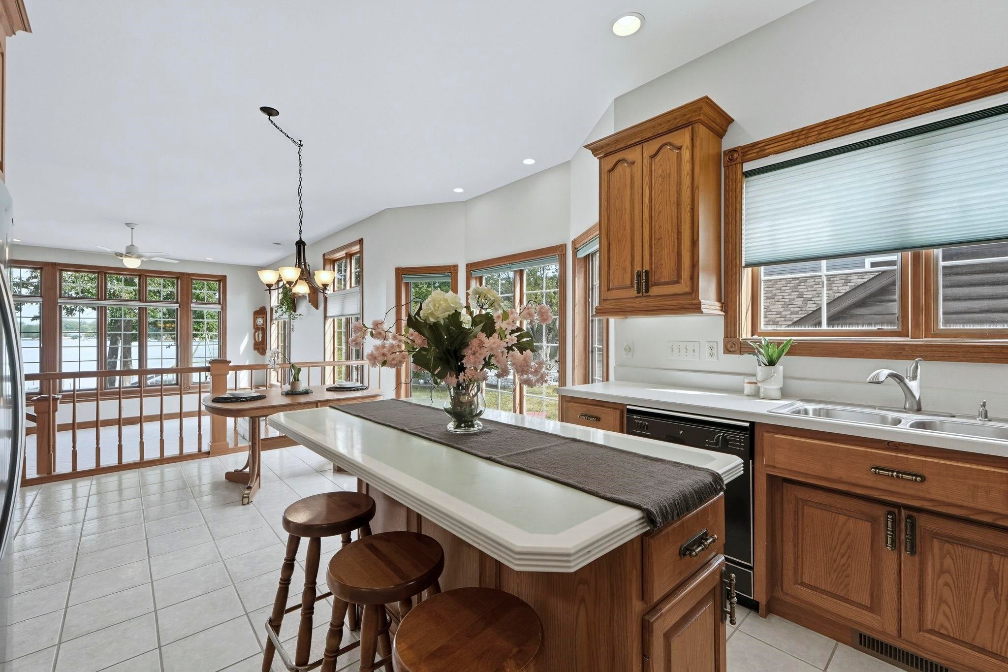 Angola, Indiana, 46703, United States, 5 Bedrooms Bedrooms, ,5 BathroomsBathrooms,Residential,Active,1907971