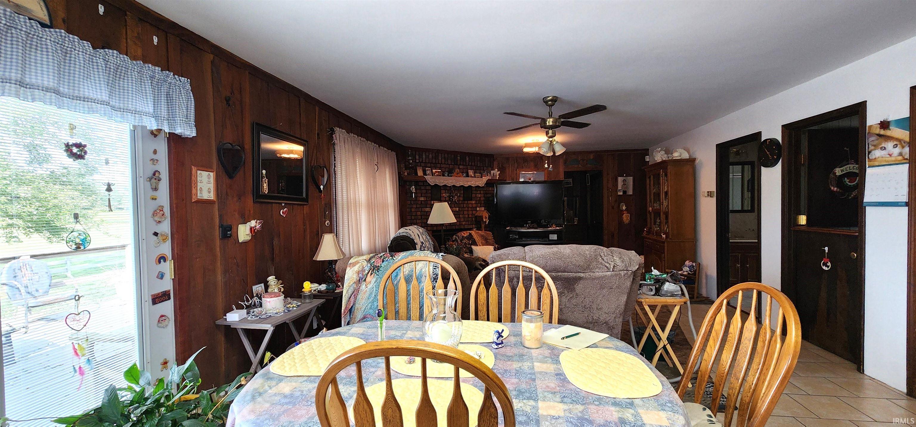 Washington, Indiana, 47501, United States, 2 Bedrooms Bedrooms, ,2 BathroomsBathrooms,Residential,Active,1952284