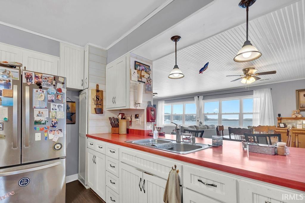 Unionville, Indiana, 47468, United States, 2 Bedrooms Bedrooms, ,2 BathroomsBathrooms,Residential,Active,2001339