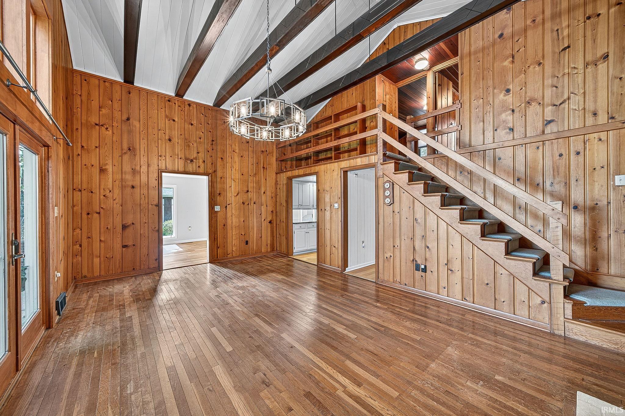 Leesburg, Indiana, 46538, United States, 3 Bedrooms Bedrooms, ,2 BathroomsBathrooms,Residential,Active,1965810