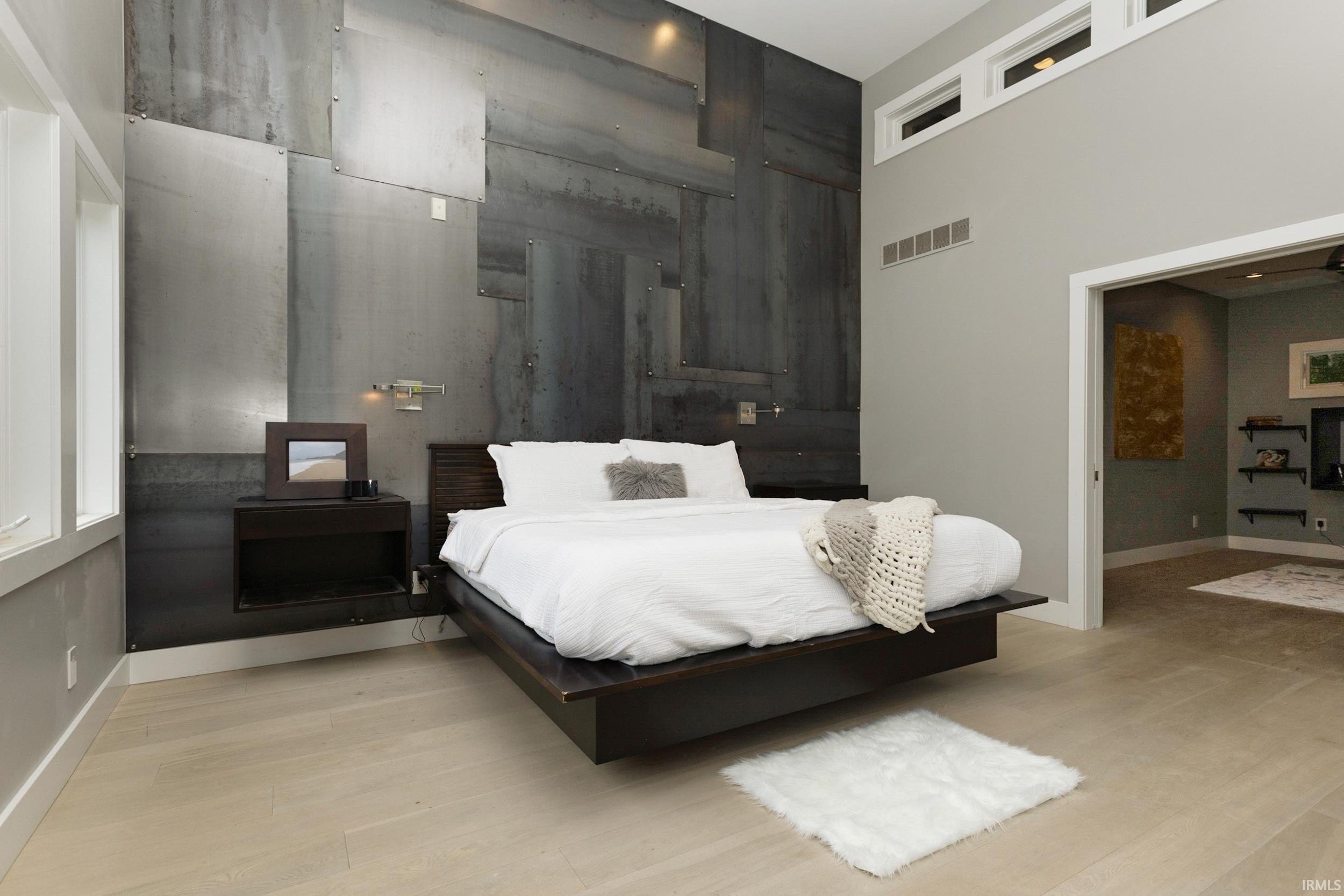 Bloomington, Indiana, 47408, United States, 6 Bedrooms Bedrooms, ,6 BathroomsBathrooms,Residential,Active,1884900