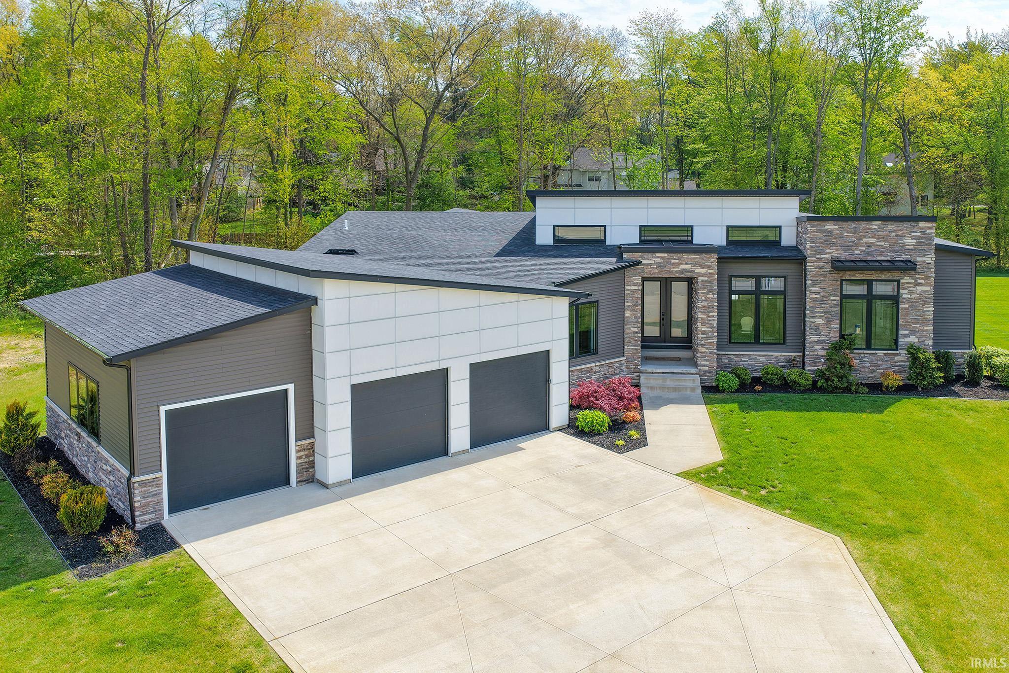 Granger, Indiana, 46530, United States, 4 Bedrooms Bedrooms, ,4 BathroomsBathrooms,Residential,Active,2045381