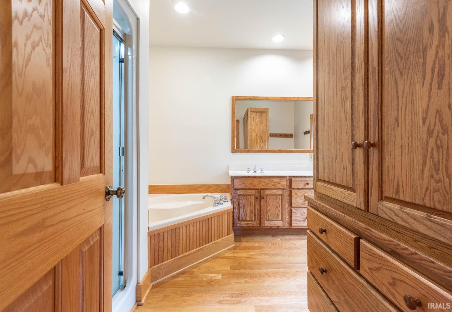 Bloomington, Indiana, 47401, United States, 5 Bedrooms Bedrooms, ,6 BathroomsBathrooms,Residential,Active,1821943