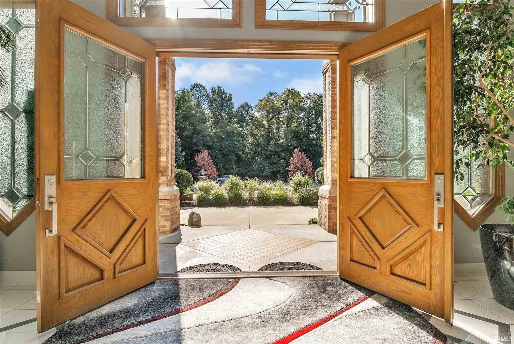 South Bend, Indiana, 46628, United States, 6 Bedrooms Bedrooms, ,8 BathroomsBathrooms,Residential,Active,1929928