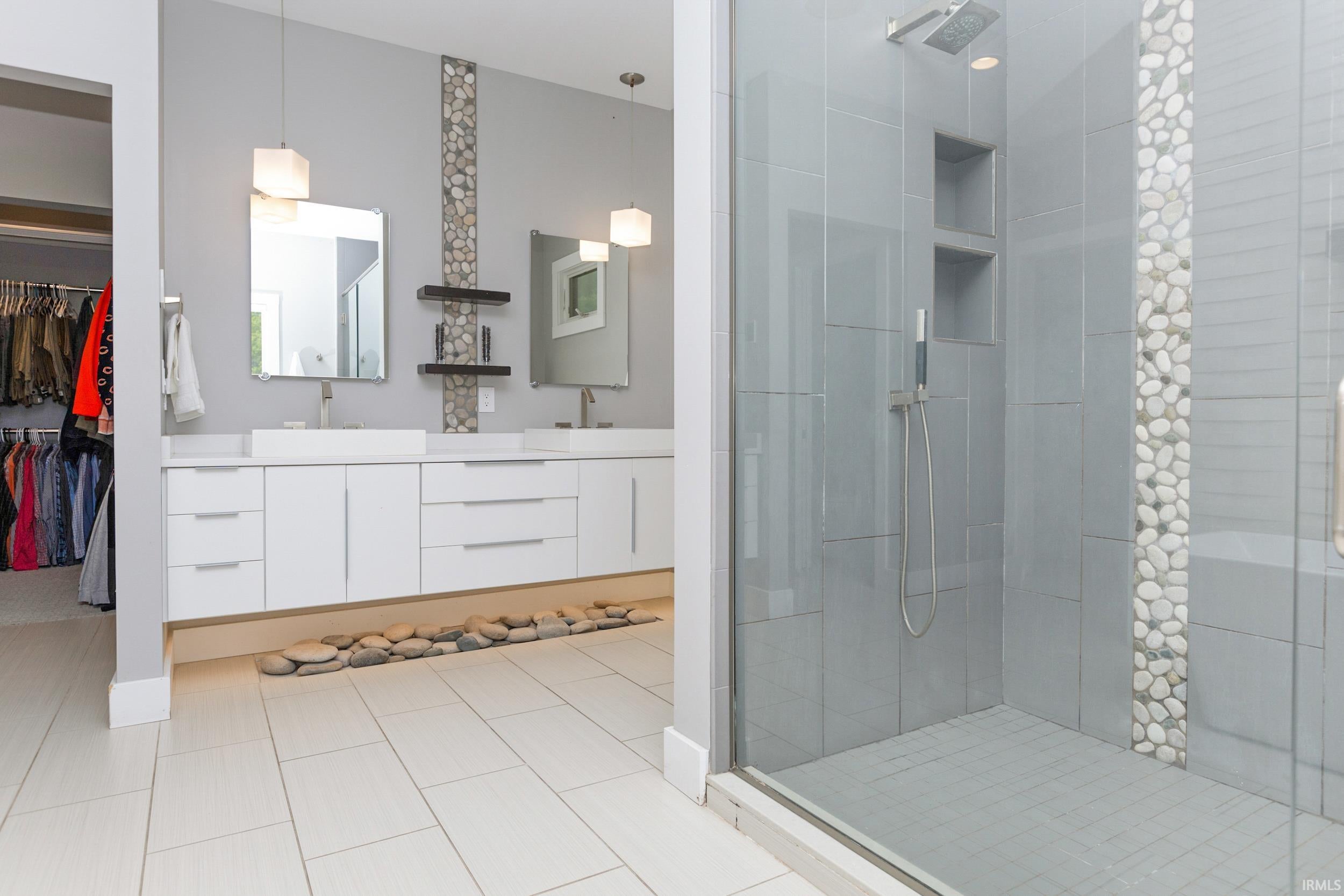 Bloomington, Indiana, 47408, United States, 6 Bedrooms Bedrooms, ,6 BathroomsBathrooms,Residential,Active,1884900