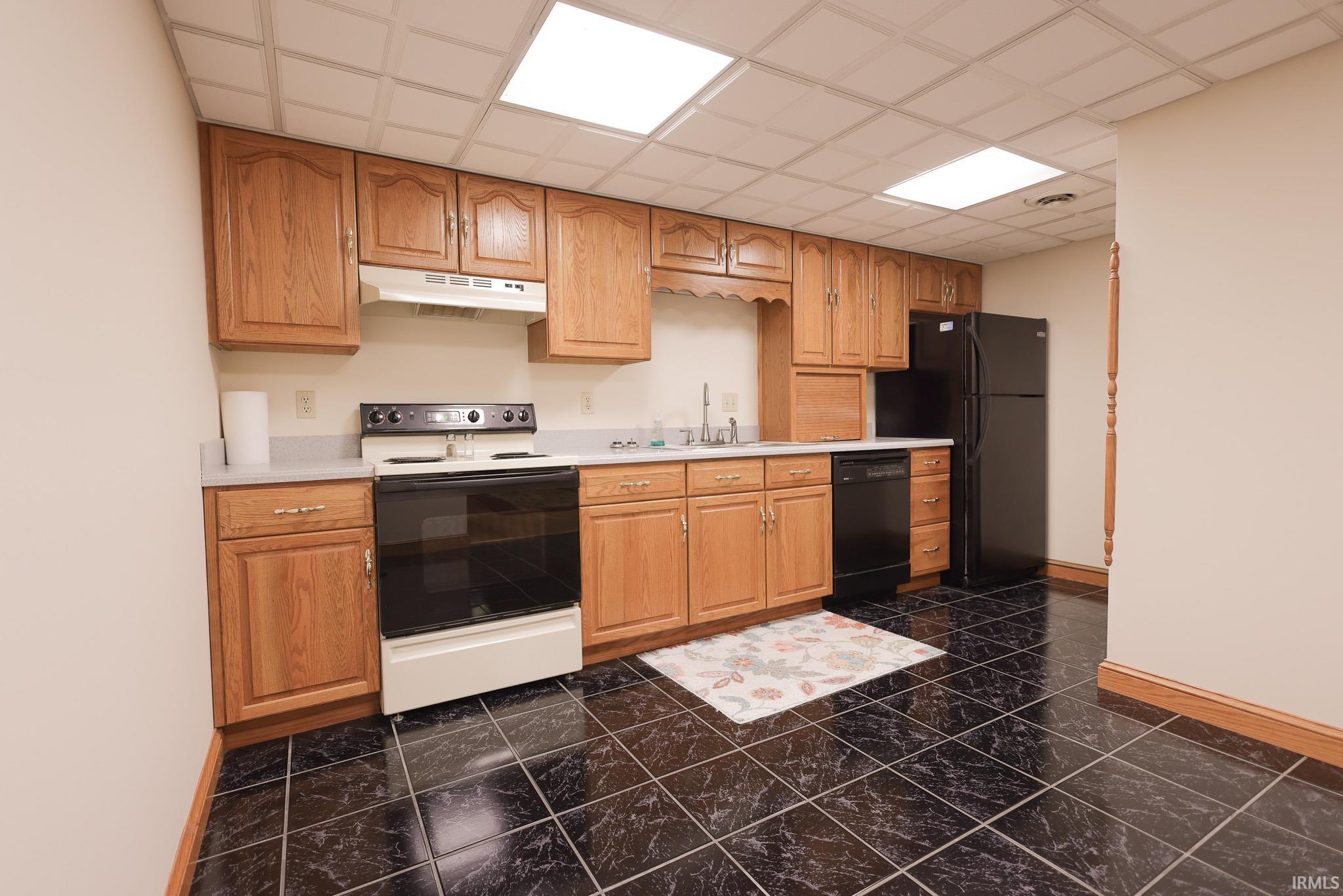 Bedford, Indiana, 47421, United States, 7 Bedrooms Bedrooms, ,8 BathroomsBathrooms,Residential,Active,1953719