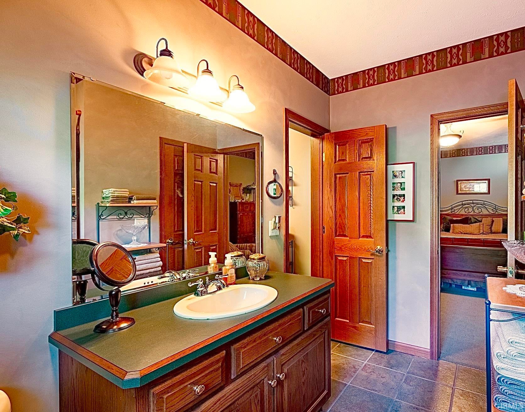 Bremen, Indiana, 46506, United States, ,5 BathroomsBathrooms,Residential,Active,1829904