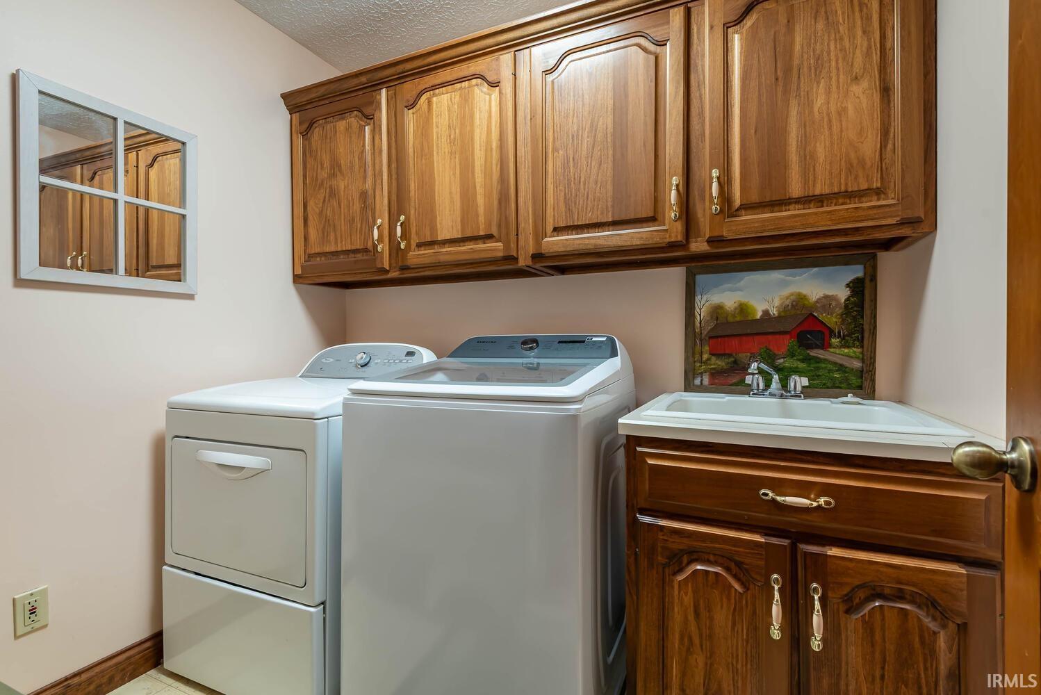 Heltonville, Indiana, 47436, United States, 4 Bedrooms Bedrooms, ,3 BathroomsBathrooms,Residential,Active,2011433