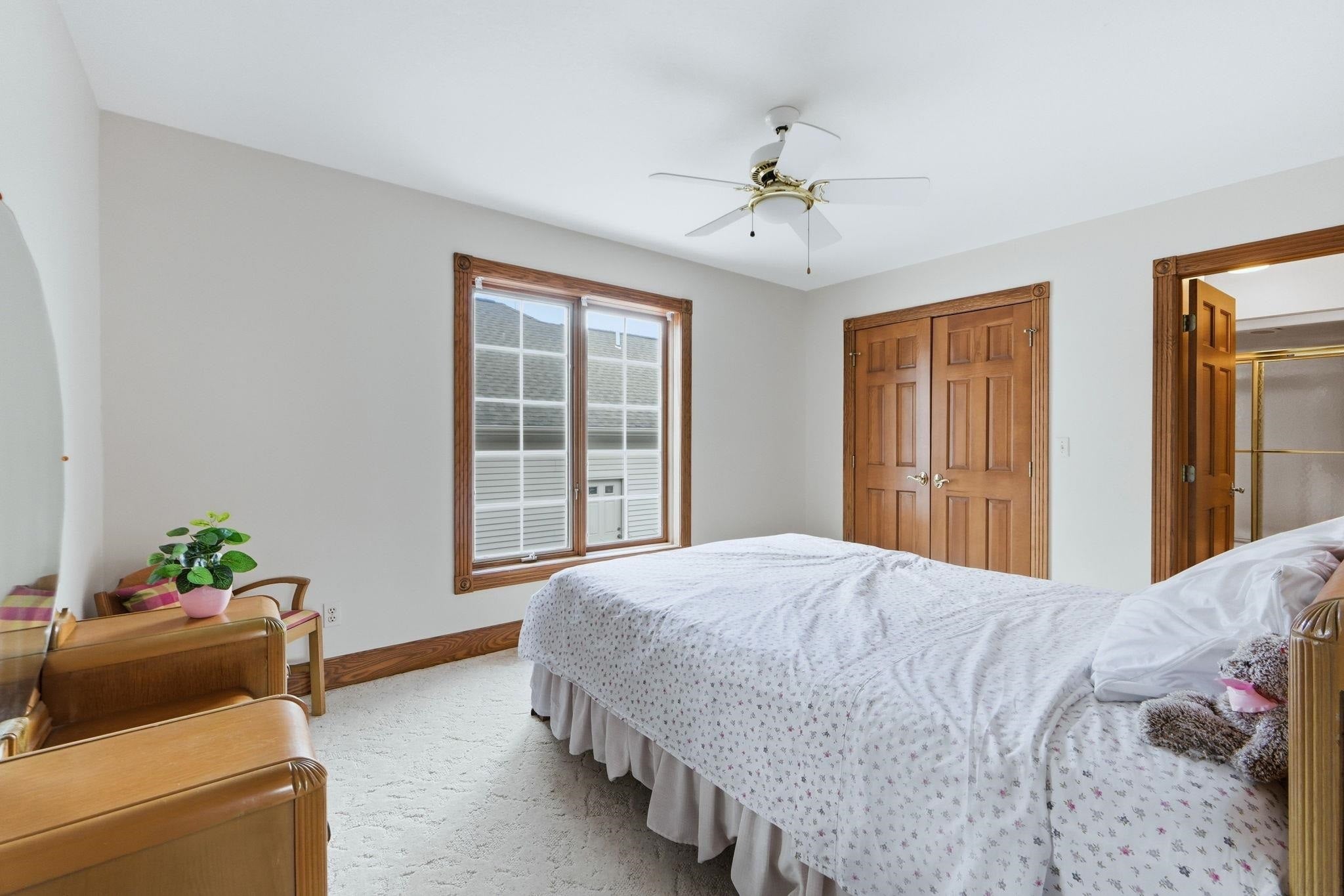 Angola, Indiana, 46703, United States, 5 Bedrooms Bedrooms, ,5 BathroomsBathrooms,Residential,Active,2018463