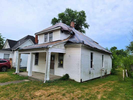 401 S 8TH ST, WEST TERRE HAUTE, IN 47885, photo 3 of 34