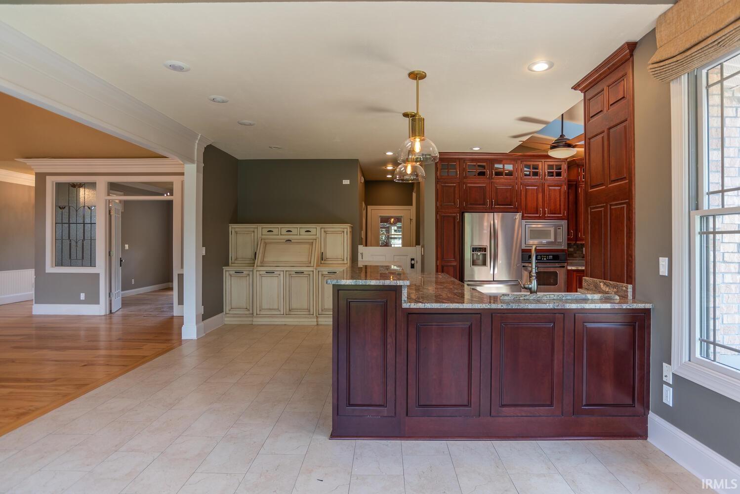 Bloomington, Indiana, 47401, United States, 6 Bedrooms Bedrooms, ,6 BathroomsBathrooms,Residential,Active,1892630