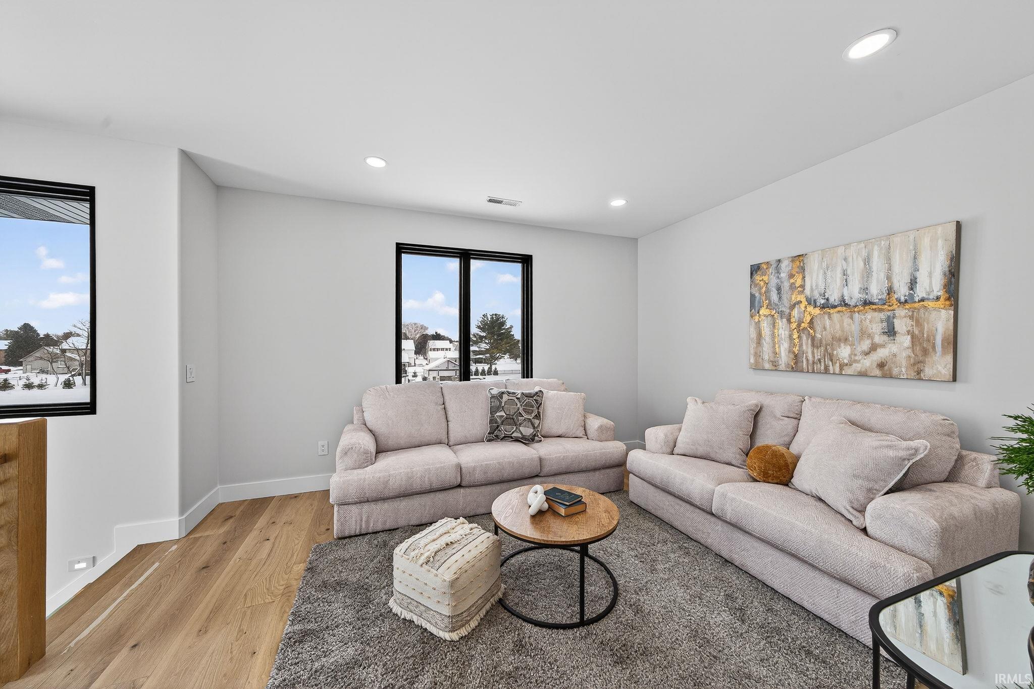 Granger, Indiana, 46530, United States, 5 Bedrooms Bedrooms, ,7 BathroomsBathrooms,Residential,Active,1997893