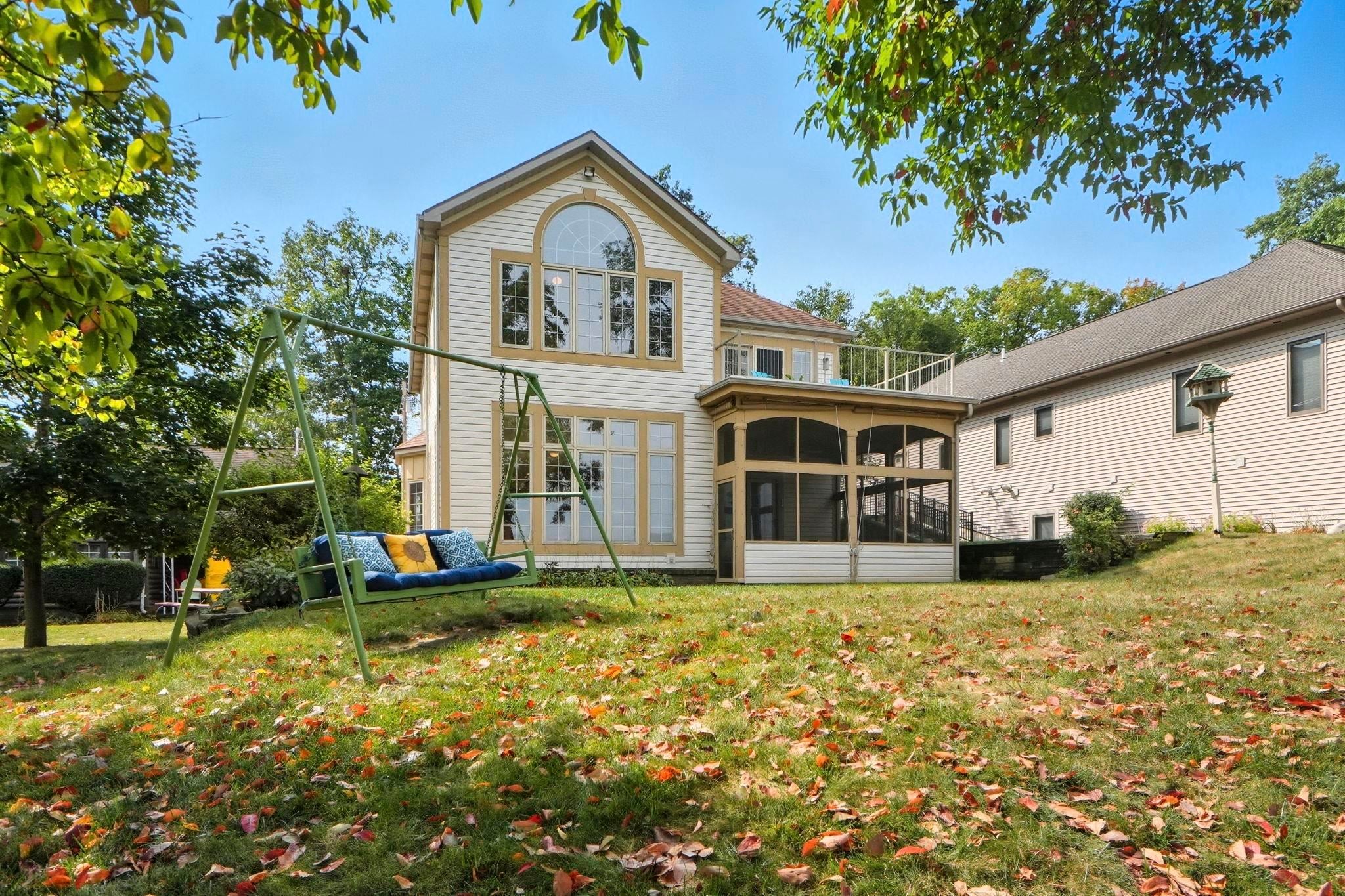 Angola, Indiana, 46703, United States, 5 Bedrooms Bedrooms, ,5 BathroomsBathrooms,Residential,Active,1907971