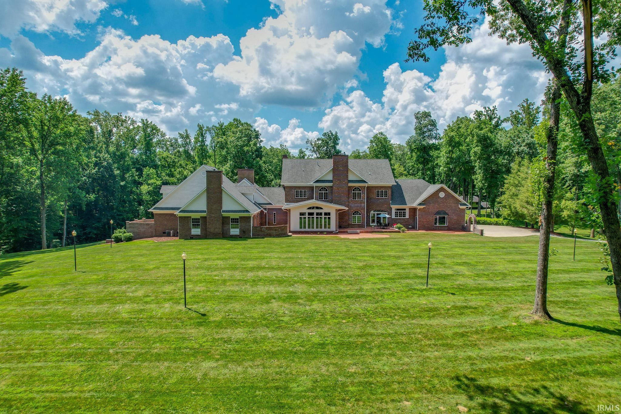 Bedford, Indiana, 47421, United States, 7 Bedrooms Bedrooms, ,8 BathroomsBathrooms,Residential,Active,1953719