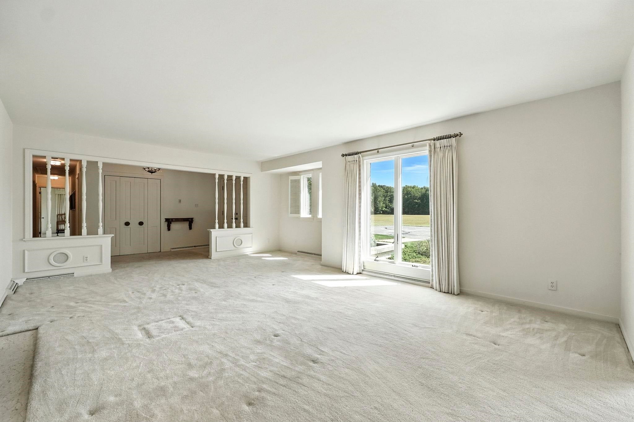 Angola, Indiana, 46703, United States, 4 Bedrooms Bedrooms, ,5 BathroomsBathrooms,Residential,Active,1934788