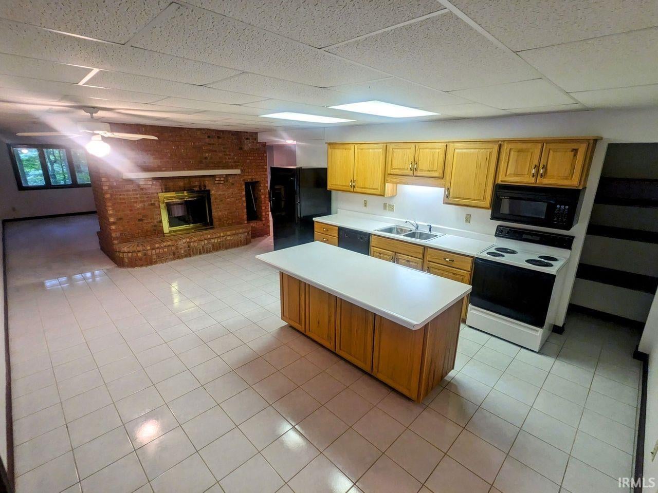 Bloomington, Indiana, 47408, United States, 7 Bedrooms Bedrooms, ,7 BathroomsBathrooms,Residential,Active,1914787