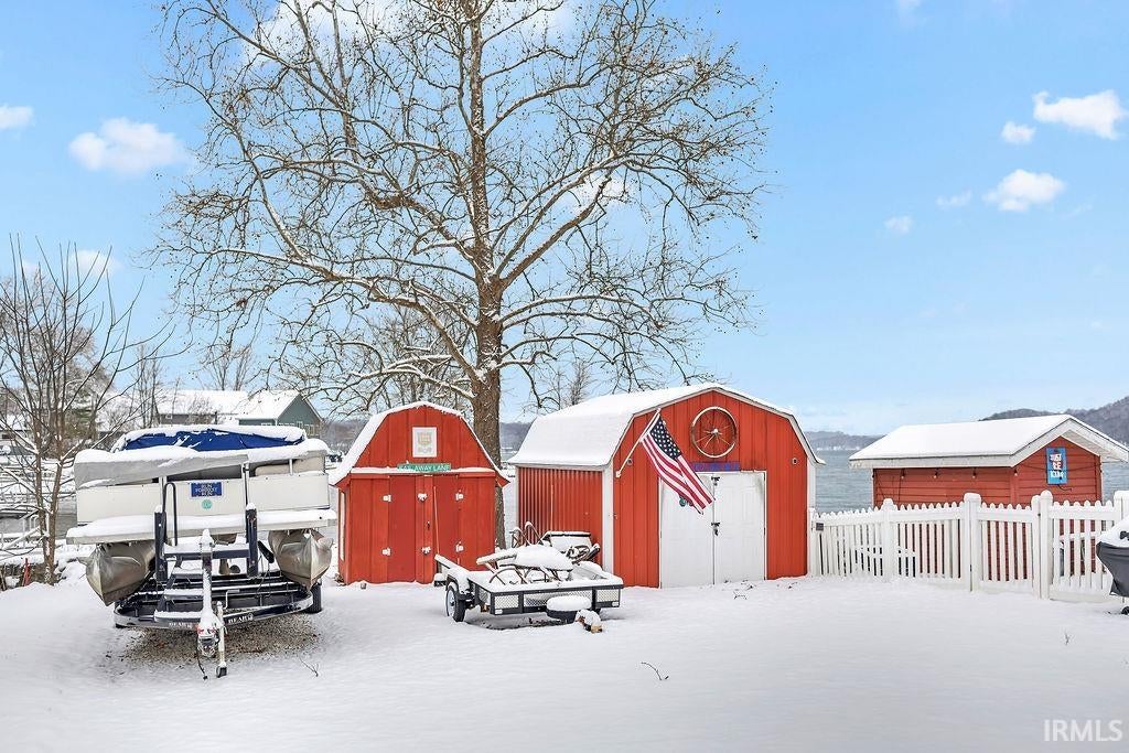 Unionville, Indiana, 47468, United States, 2 Bedrooms Bedrooms, ,2 BathroomsBathrooms,Residential,Active,2001339