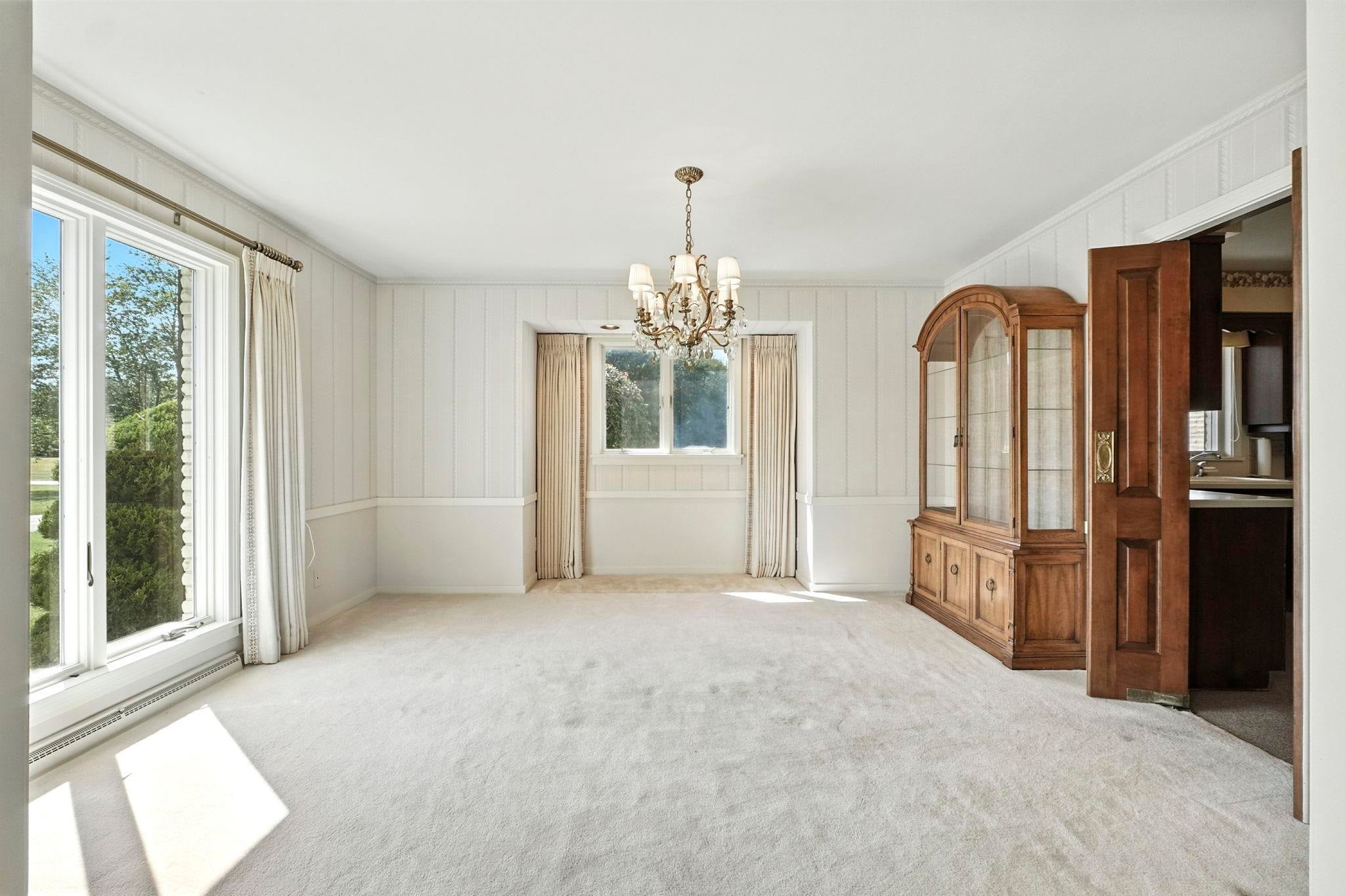 Angola, Indiana, 46703, United States, 4 Bedrooms Bedrooms, ,5 BathroomsBathrooms,Residential,Active,1934788