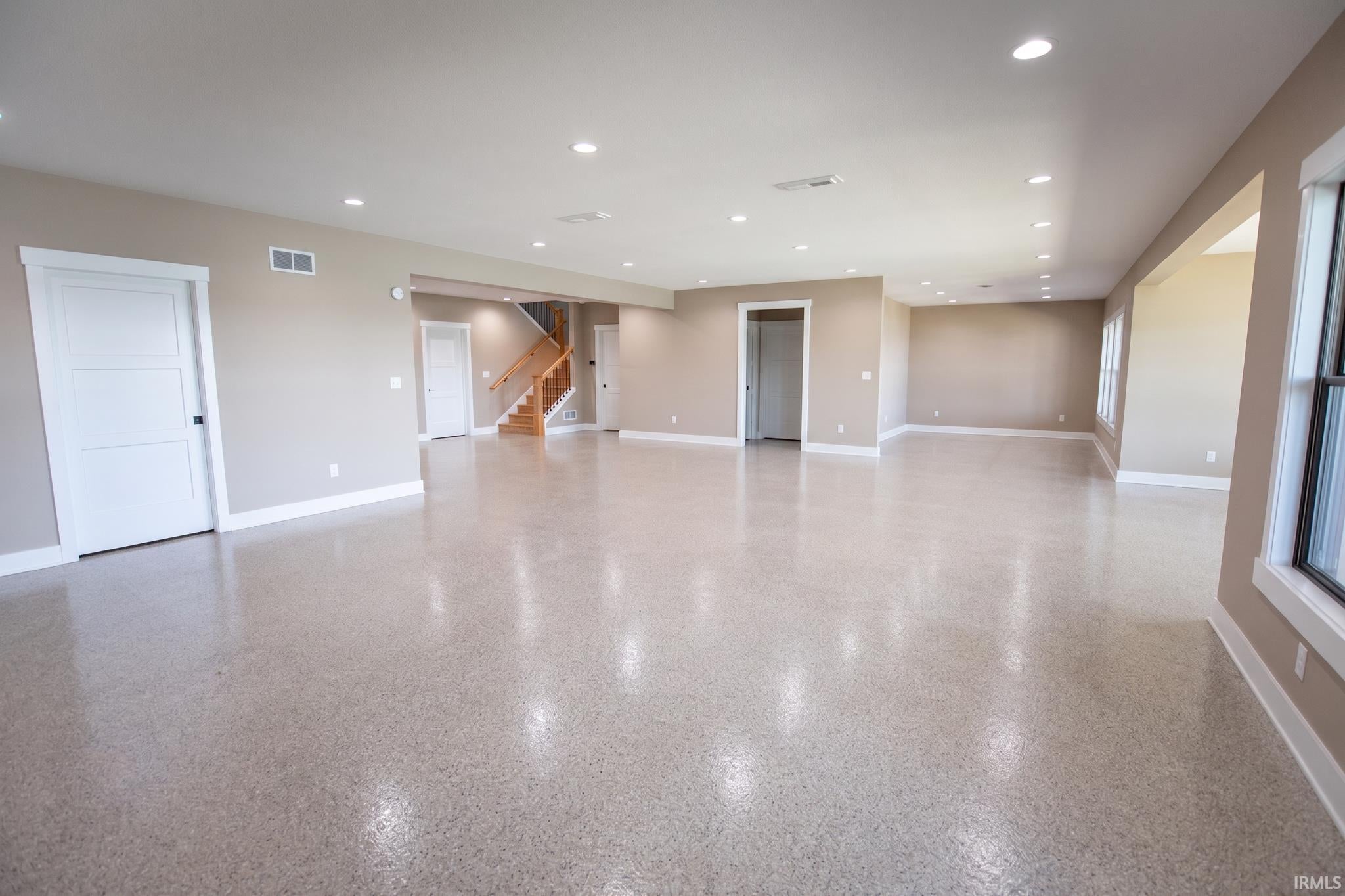 Etna Green, Indiana, 46524, United States, 4 Bedrooms Bedrooms, ,5 BathroomsBathrooms,Residential,Active,2041513
