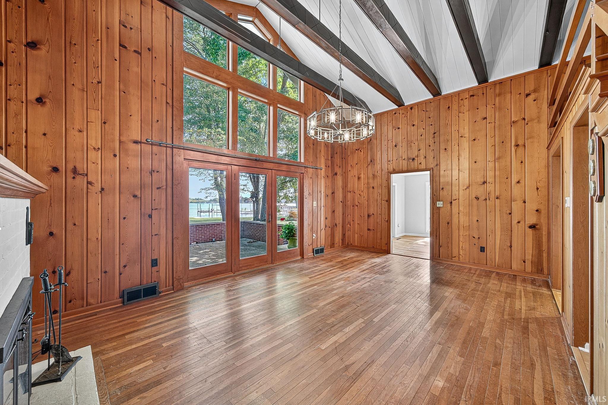 Leesburg, Indiana, 46538, United States, 3 Bedrooms Bedrooms, ,2 BathroomsBathrooms,Residential,Active,1965810