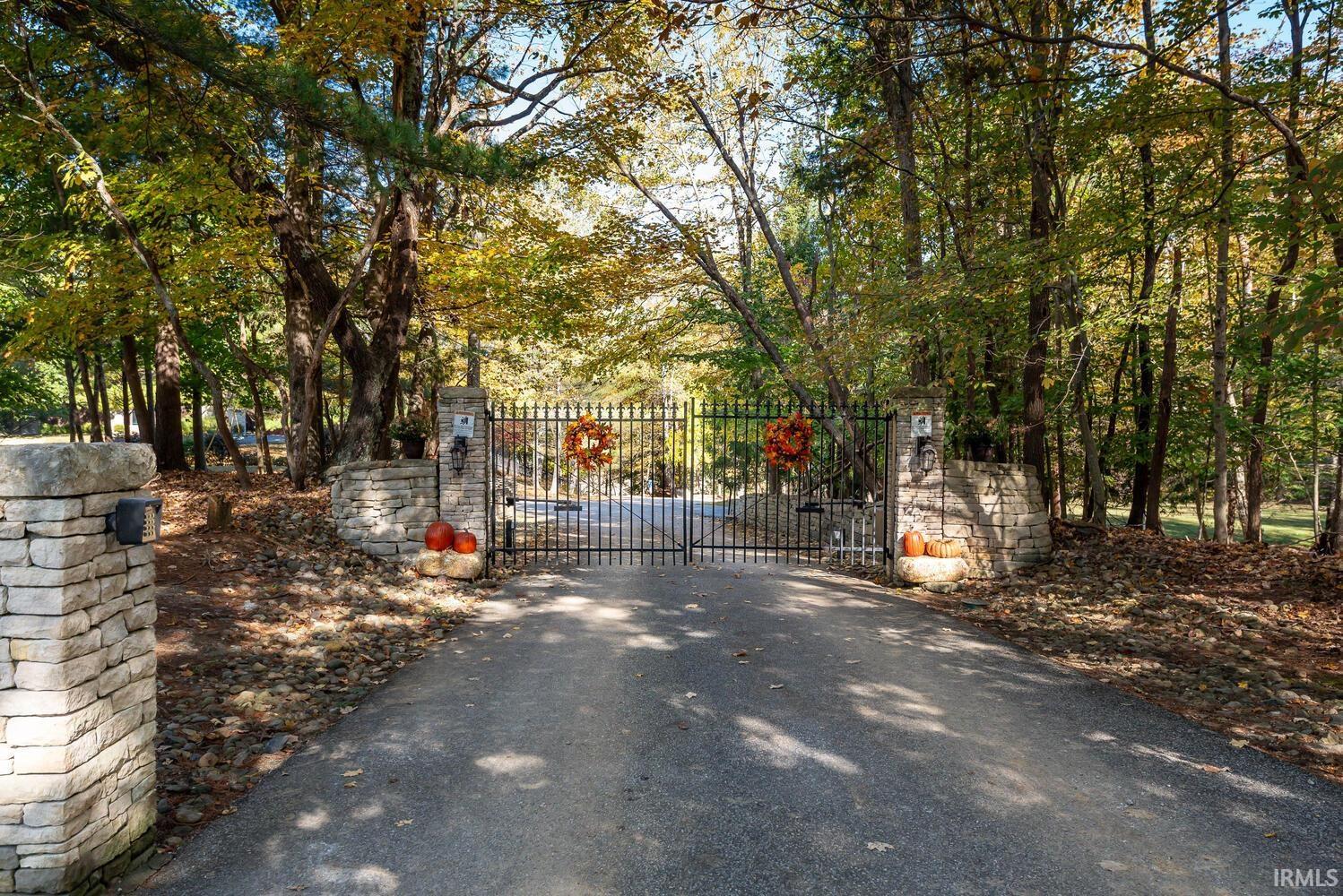 Heltonville, Indiana, 47436, United States, 4 Bedrooms Bedrooms, ,3 BathroomsBathrooms,Residential,Active,2011433