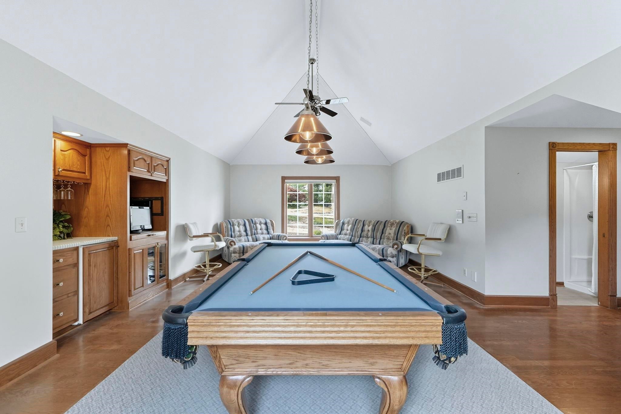 Angola, Indiana, 46703, United States, 5 Bedrooms Bedrooms, ,5 BathroomsBathrooms,Residential,Active,1907971