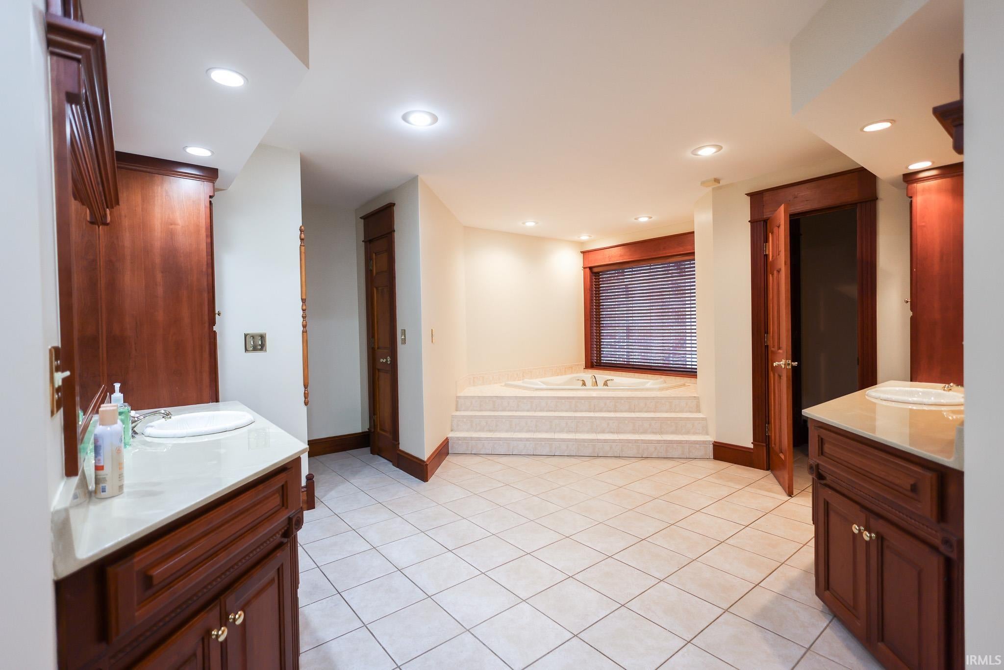 Bedford, Indiana, 47421, United States, 7 Bedrooms Bedrooms, ,8 BathroomsBathrooms,Residential,Active,1953719