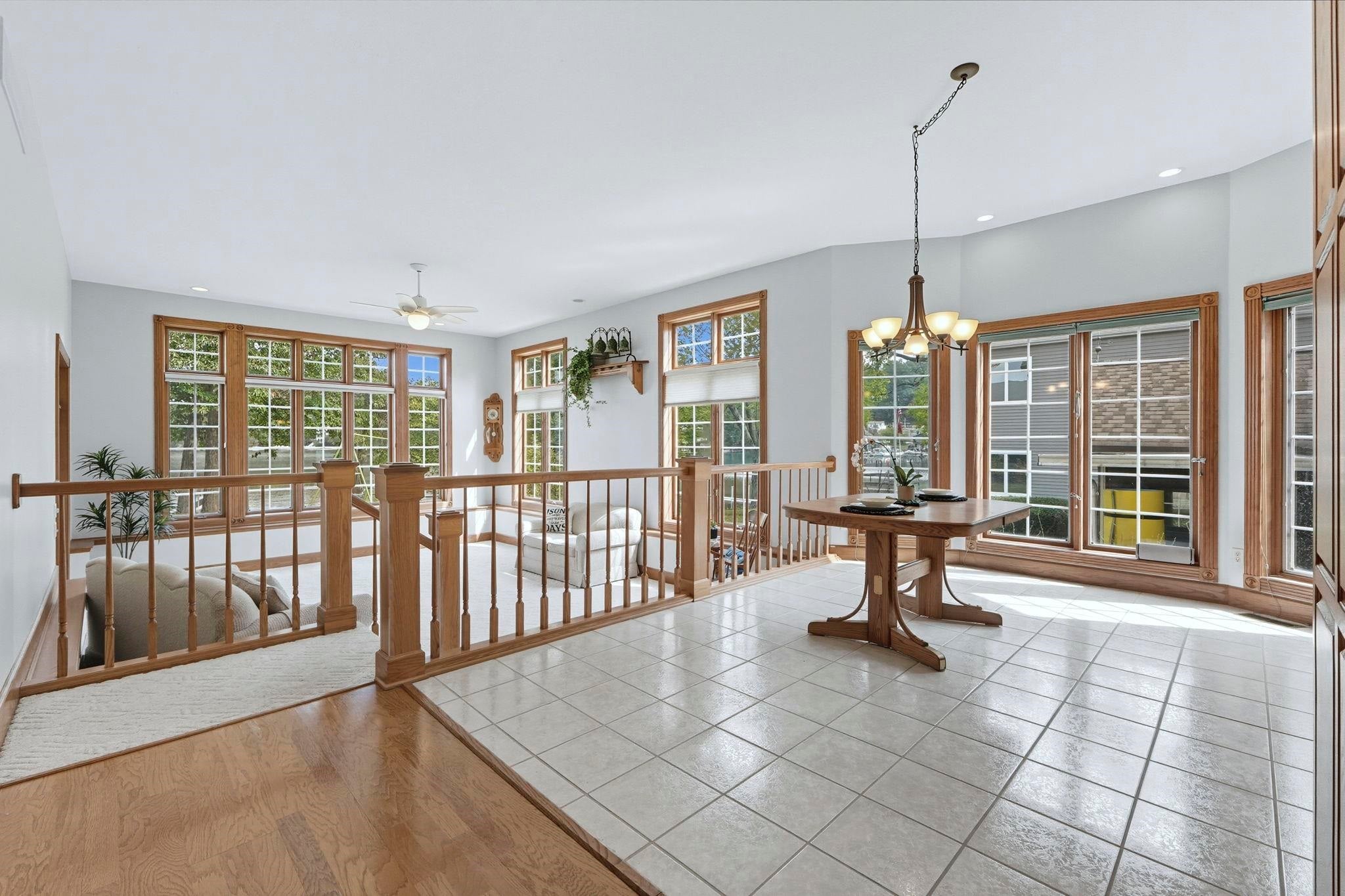 Angola, Indiana, 46703, United States, 5 Bedrooms Bedrooms, ,5 BathroomsBathrooms,Residential,Active,1907971