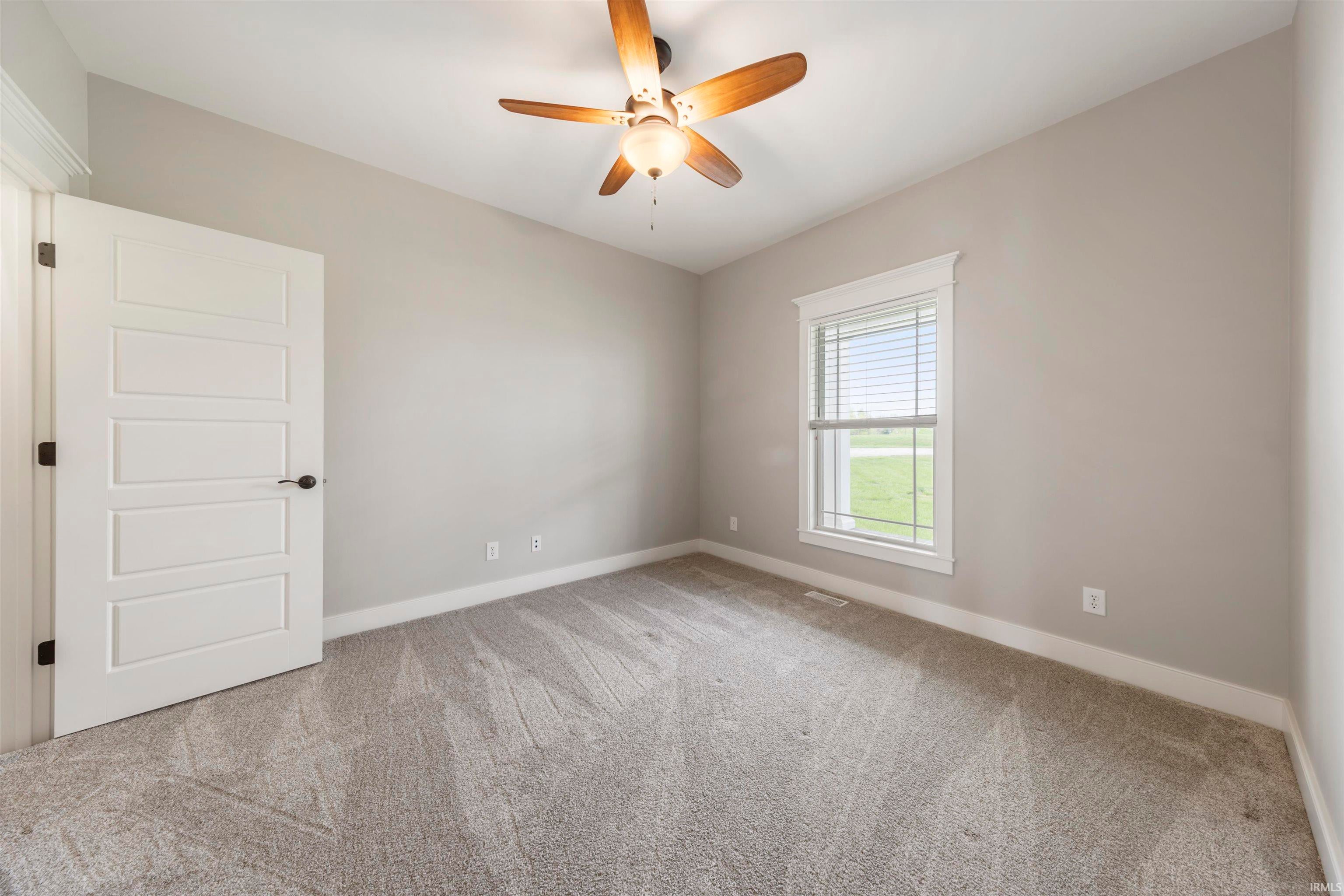 Elberfeld, Indiana, 47613, United States, ,3 BathroomsBathrooms,Residential,Active,1798045