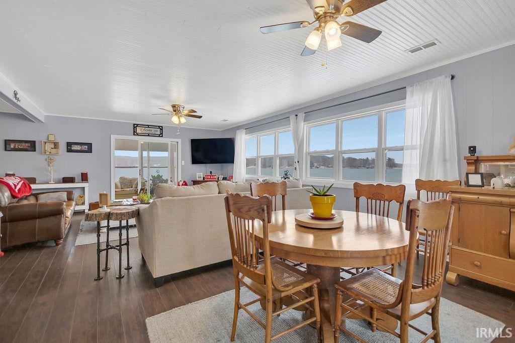 Unionville, Indiana, 47468, United States, 2 Bedrooms Bedrooms, ,2 BathroomsBathrooms,Residential,Active,2001339