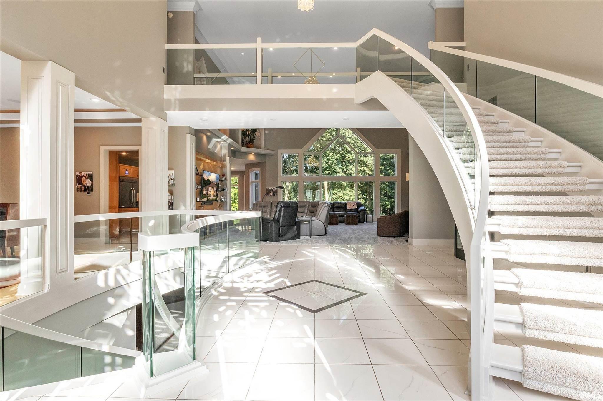 South Bend, Indiana, 46628, United States, 6 Bedrooms Bedrooms, ,8 BathroomsBathrooms,Residential,Active,1929928