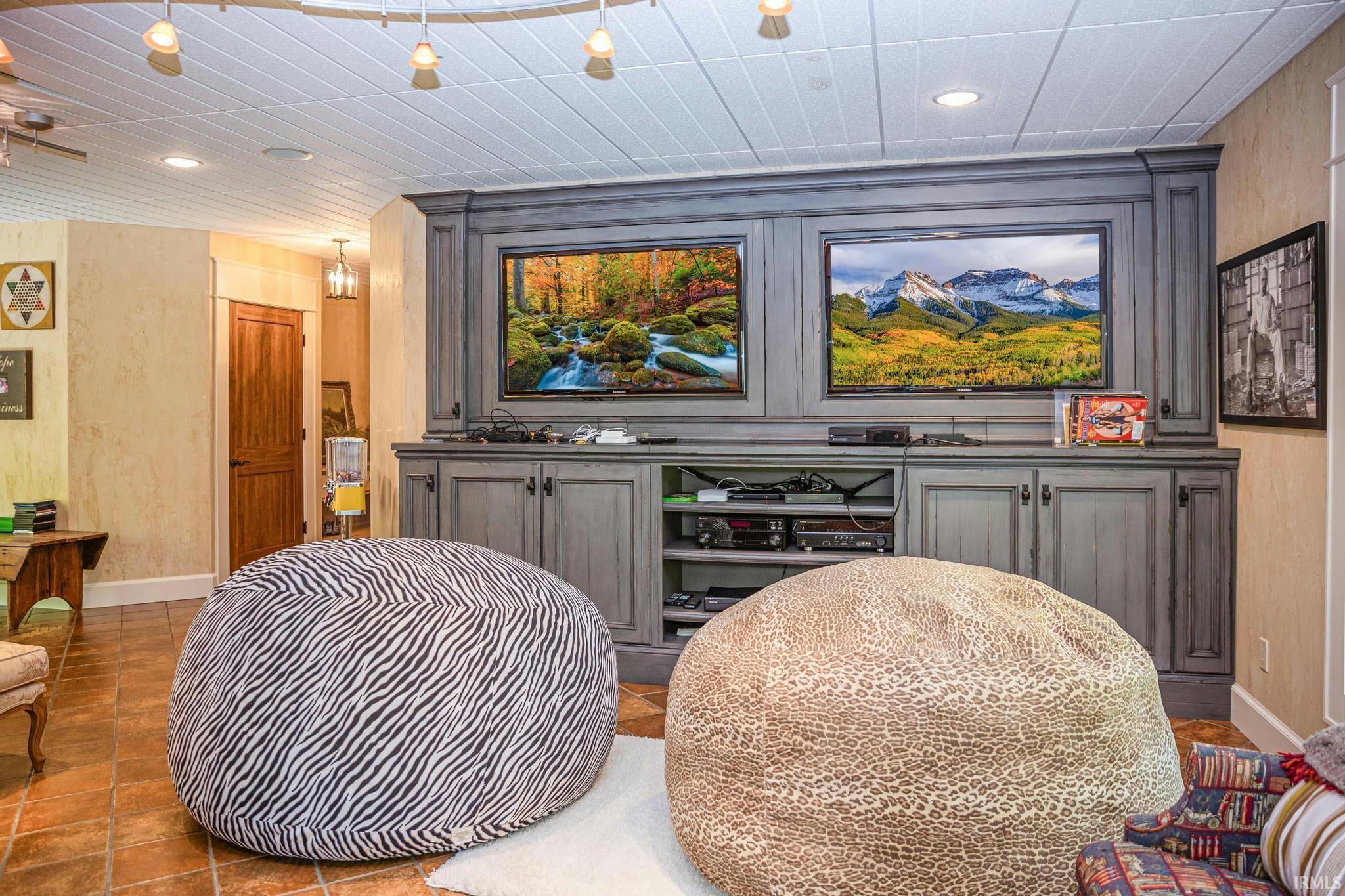 Jasper, Indiana, 47546, United States, ,8 BathroomsBathrooms,Residential,Active,1761679