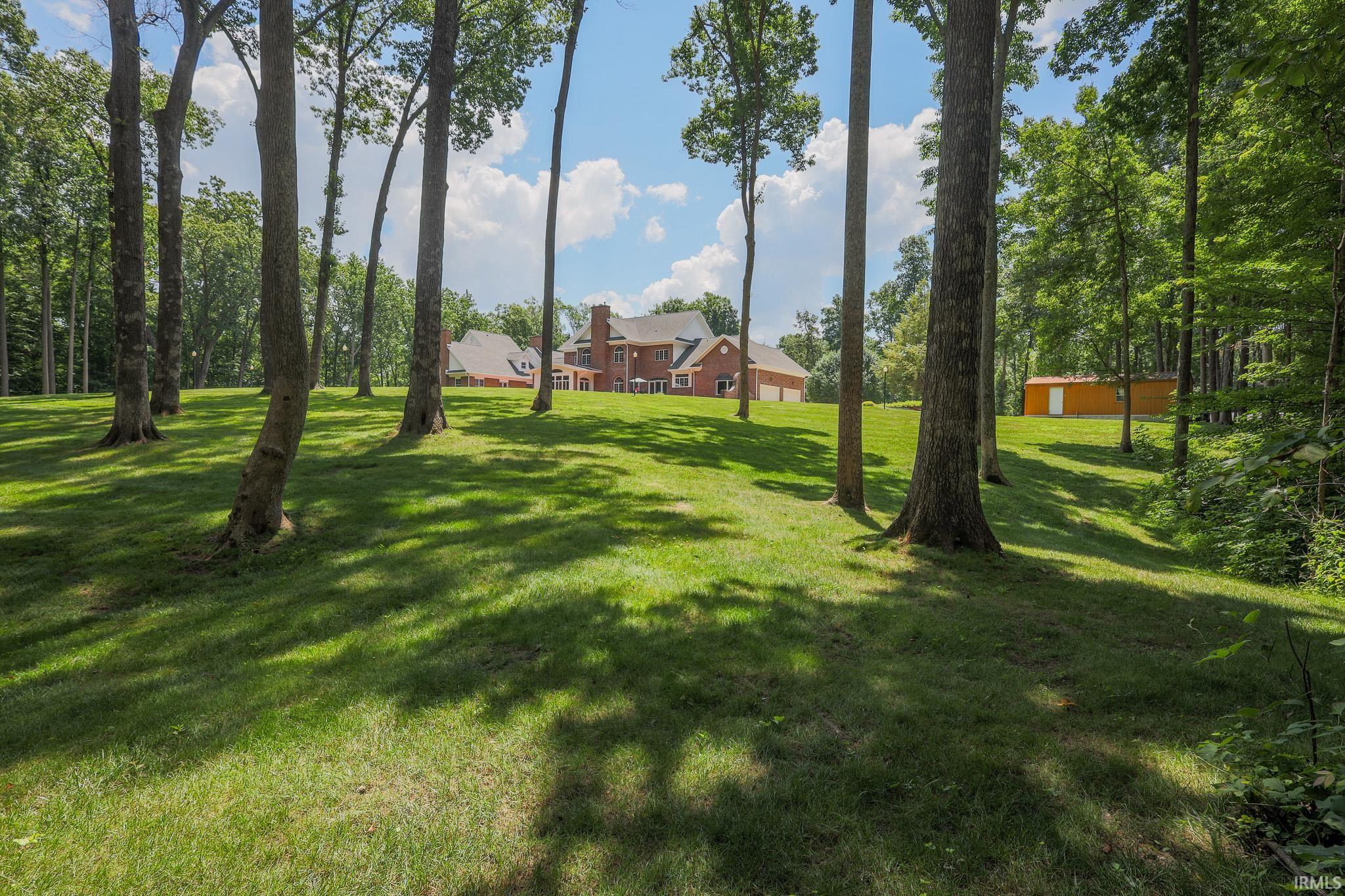 Bedford, Indiana, 47421, United States, 7 Bedrooms Bedrooms, ,8 BathroomsBathrooms,Residential,Active,1953719